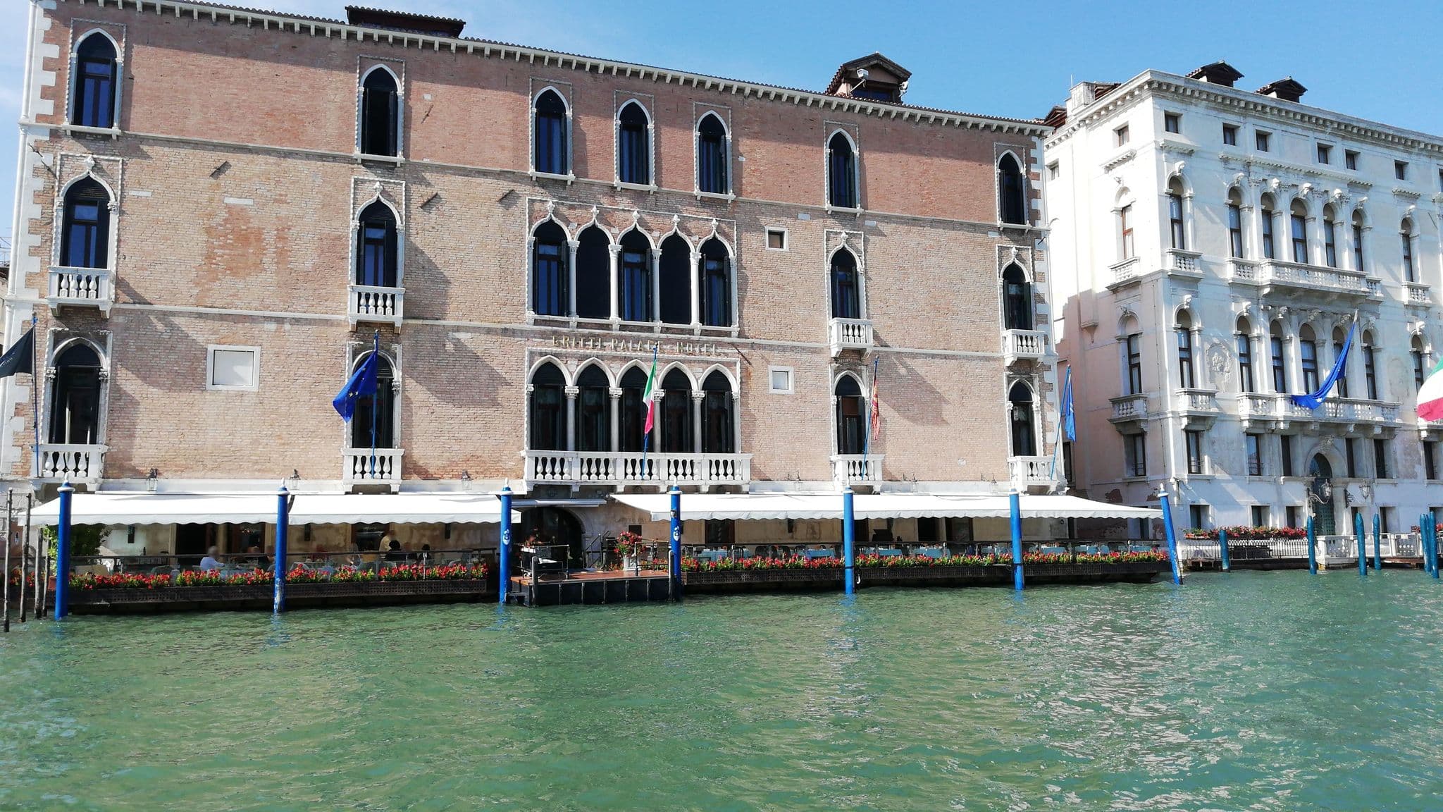 Street view near Centurion Palace Hotel Venice, Venice — © gzin (CC BY-SA · Mapillary)