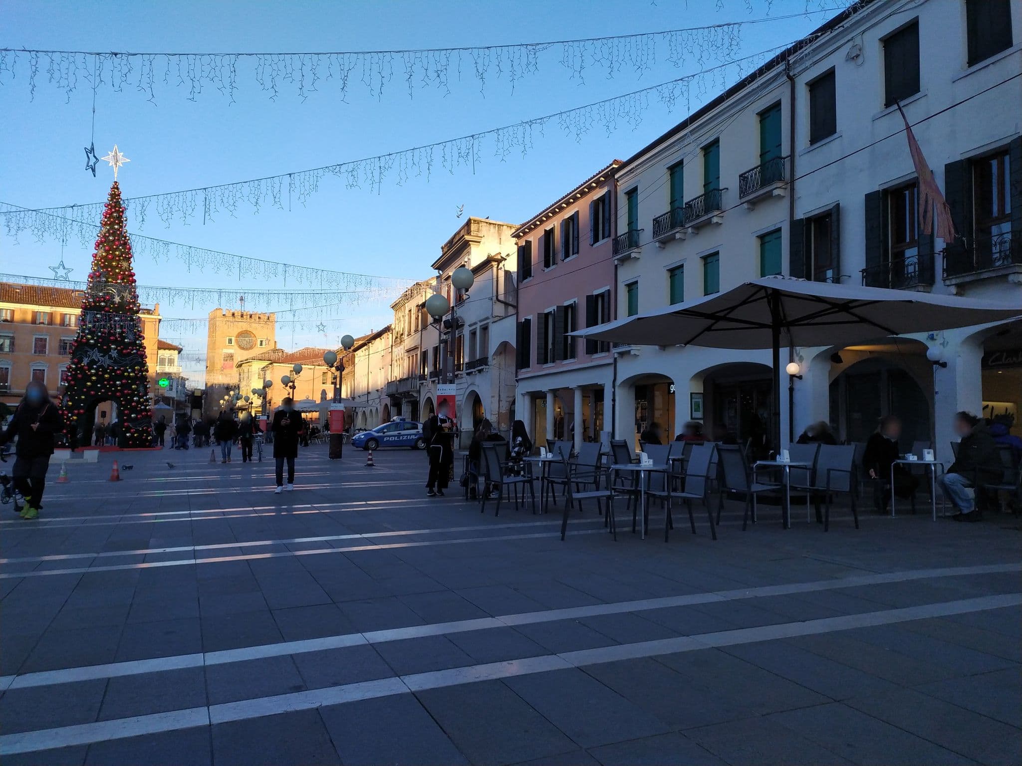 Street view near Residenza Giacomuzzi, Mestre — © mircozorzo (CC BY-SA · Mapillary)