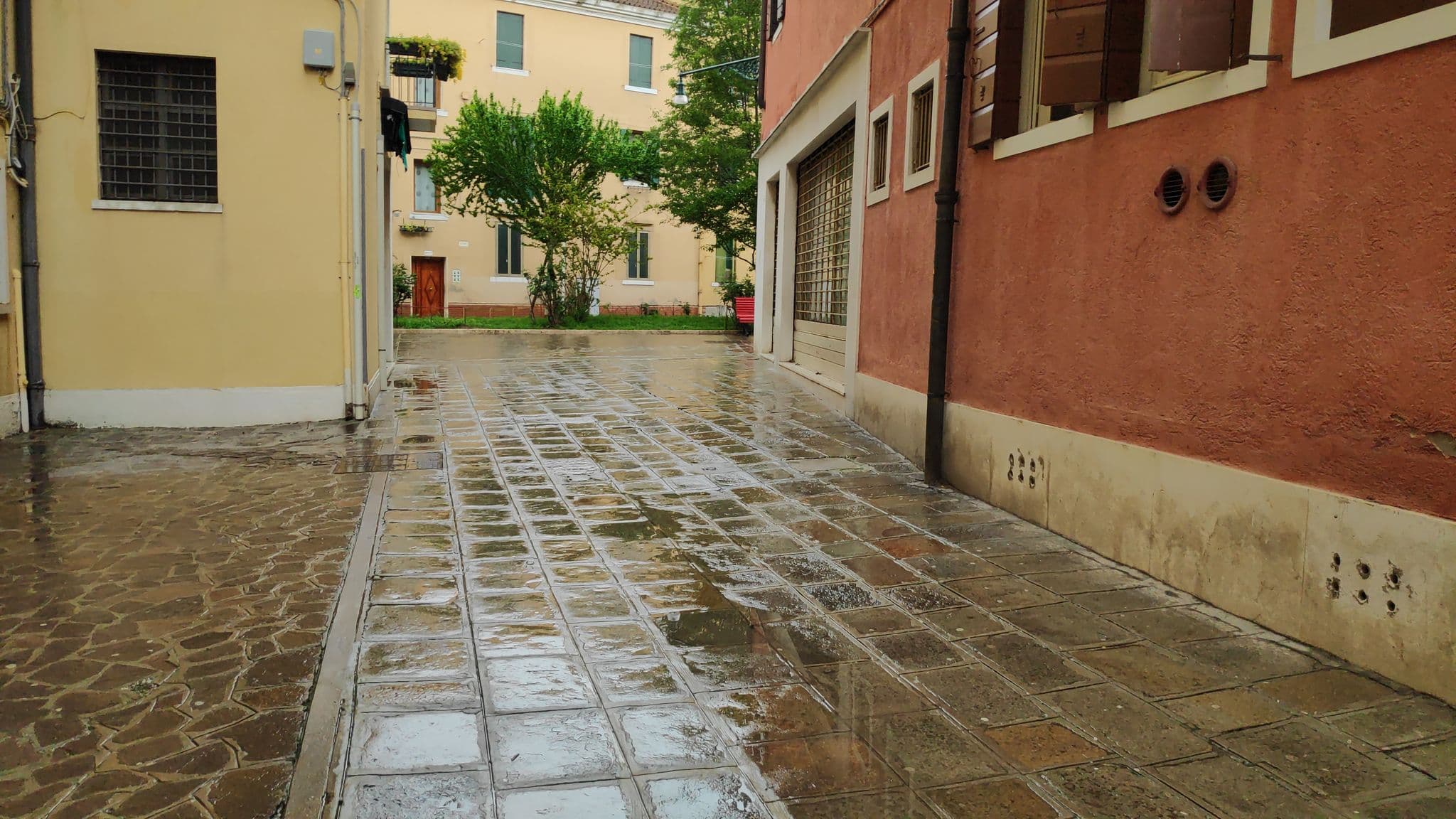 Street view near Guest House Bella Venexia, Venice — © marcuscalabresus (CC BY-SA · Mapillary)