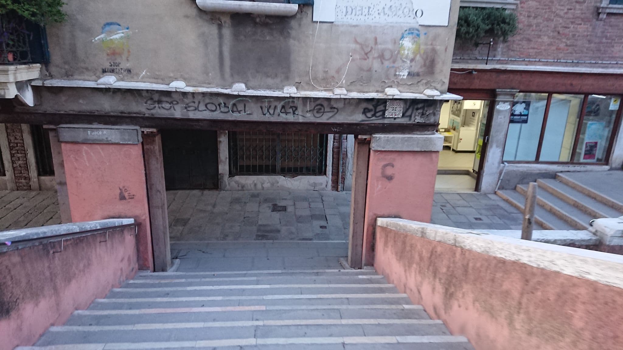 Street view near Allogi Sardegna, Venice — © ascomycota (CC BY-SA · Mapillary)