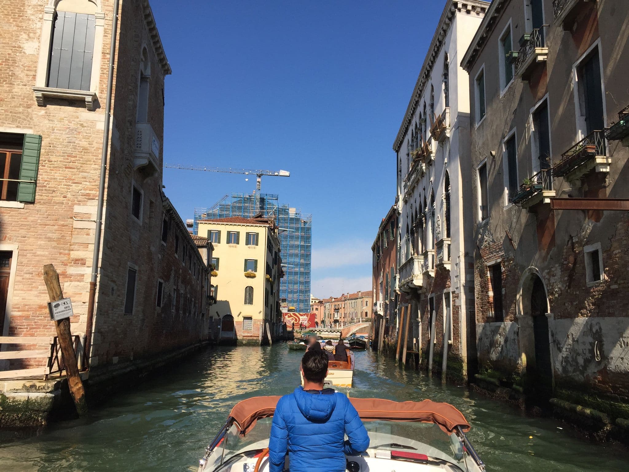 Street view near Spezier Design Venetian Studio, Venice — © nb410 (CC BY-SA · Mapillary)