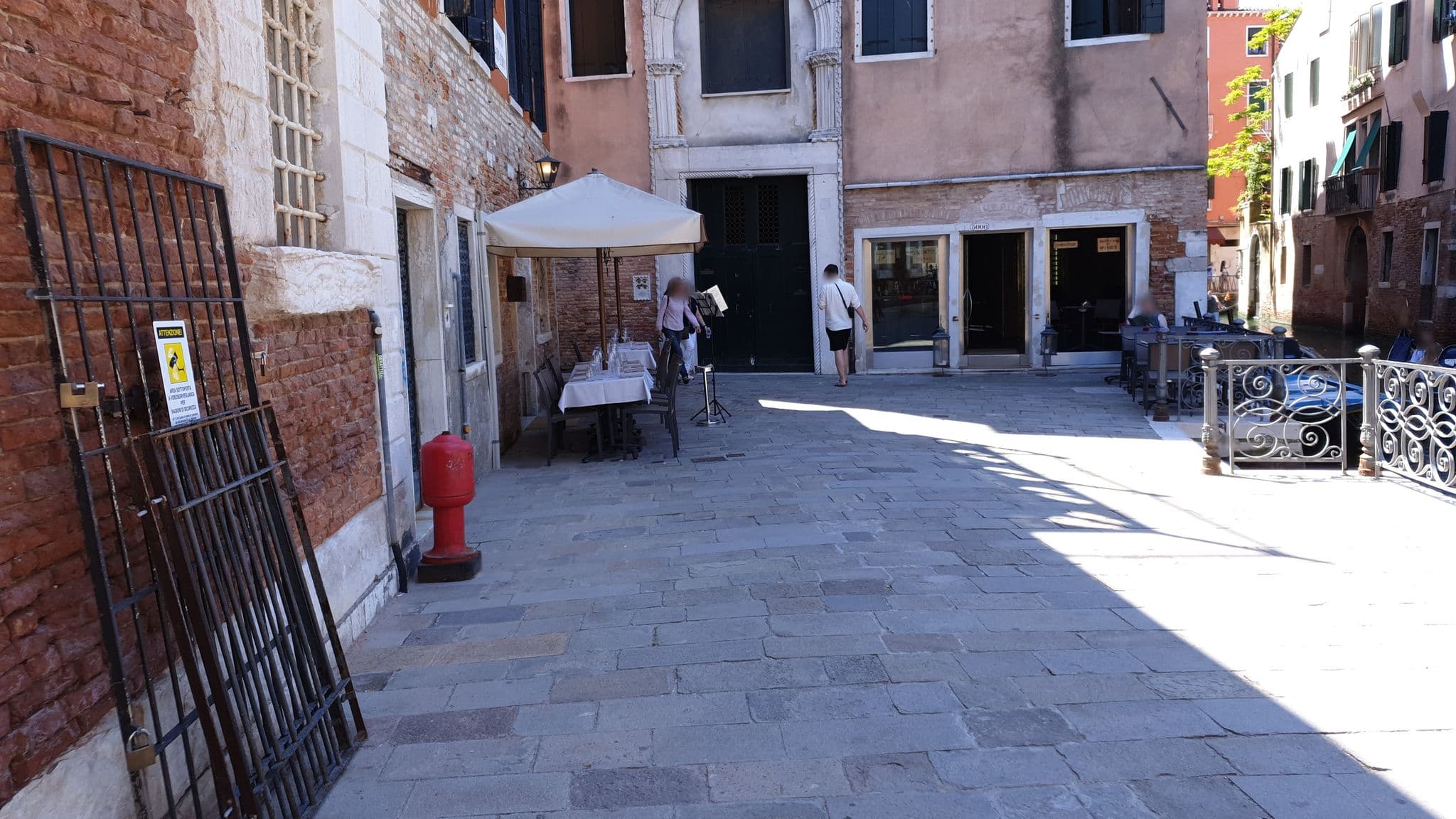 Street view near DolceVita Apartments N 250, Venice — © jopparn (CC BY-SA · Mapillary)