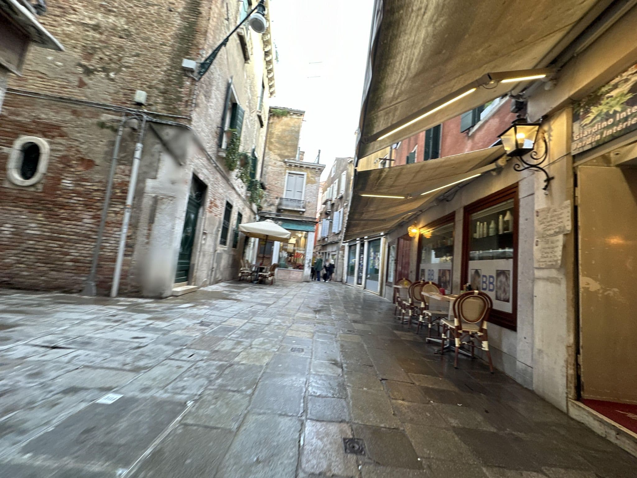 Street view near Castello 4902, Venice — © quickness805 (CC BY-SA · Mapillary)
