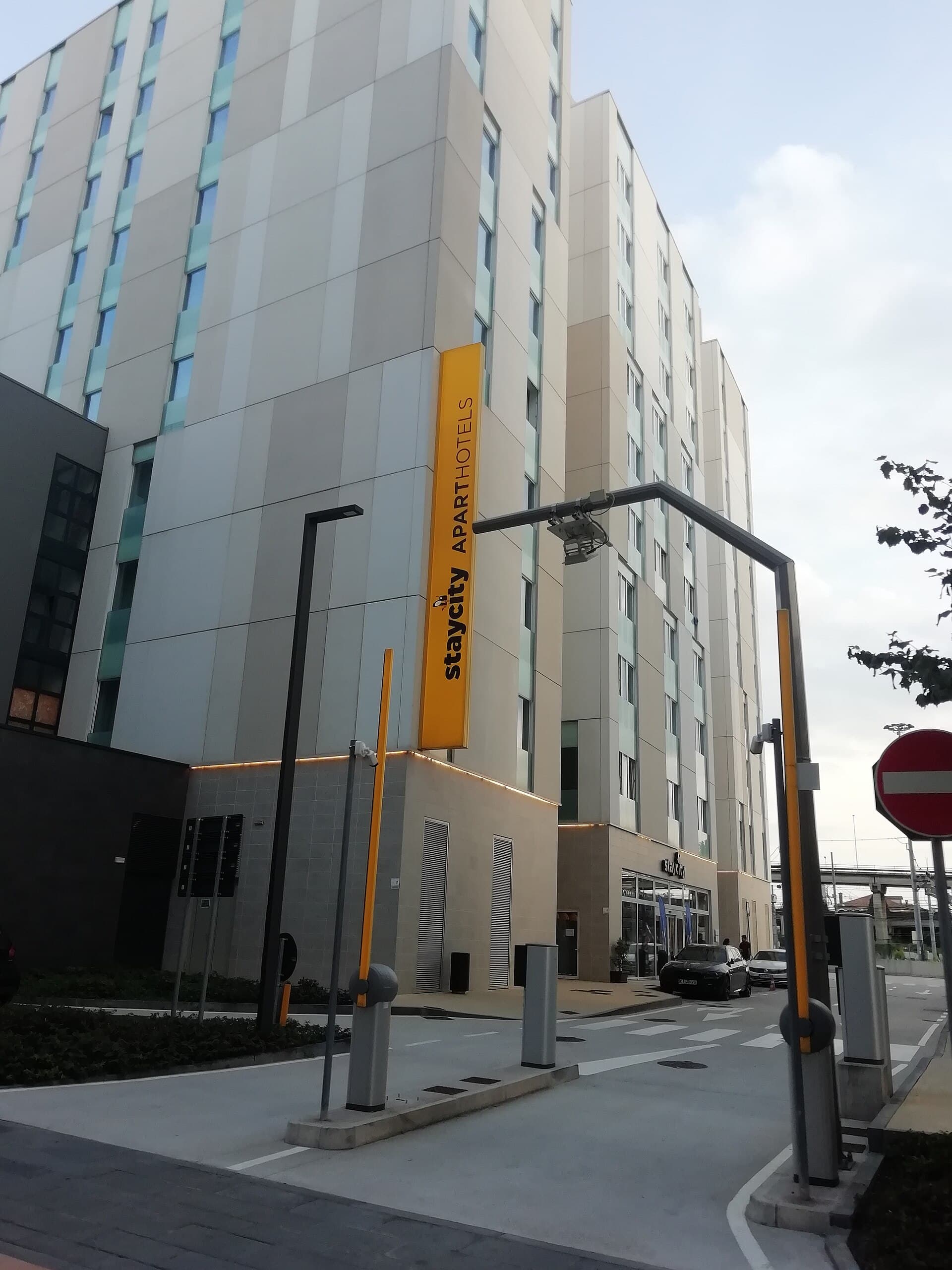 Staycity Aparthotels Venice Mestre (via Wikimedia Commons, CC BY-SA 3.0)