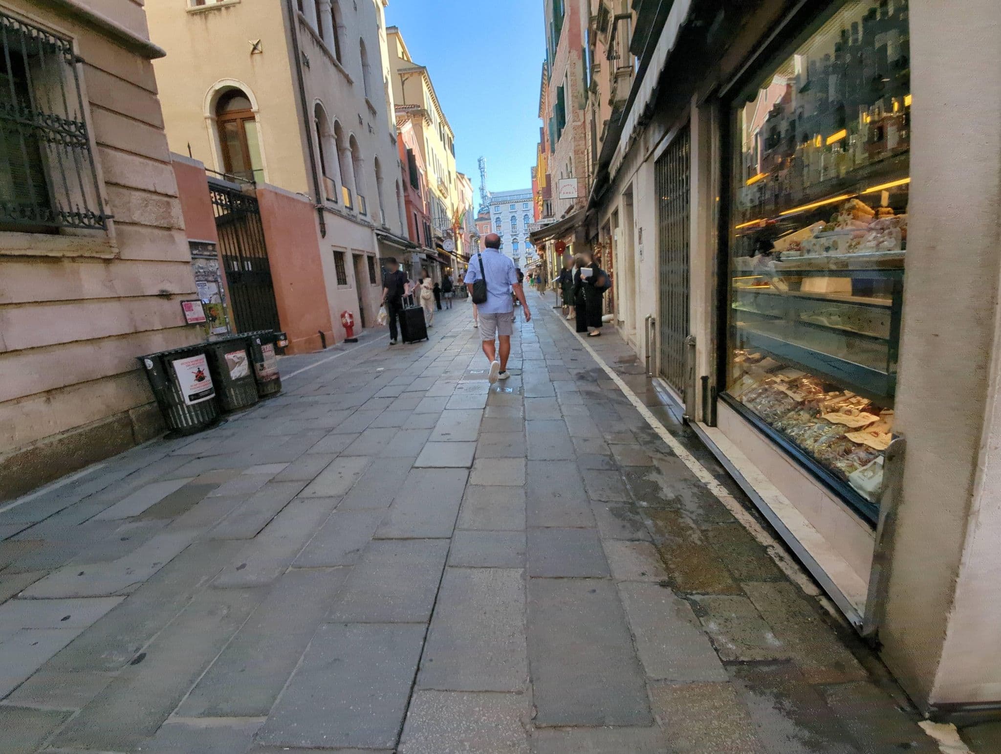 Street view near Alberghi Hotel Spagna, Venice — © andreadfc (CC BY-SA · Mapillary)