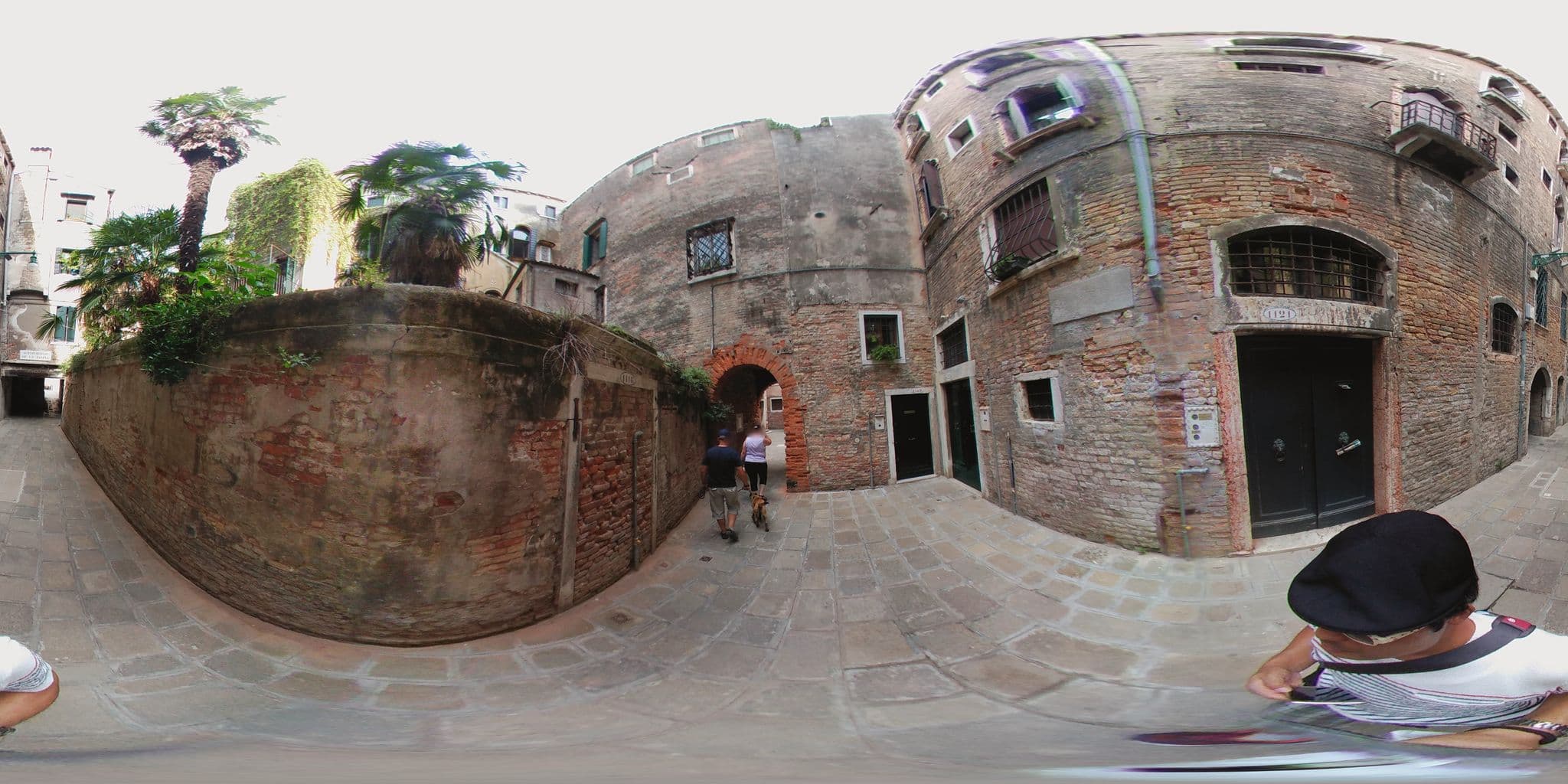 Street view near San Polo Canal View Apartments, Venice — © miurahr (CC BY-SA · Mapillary)