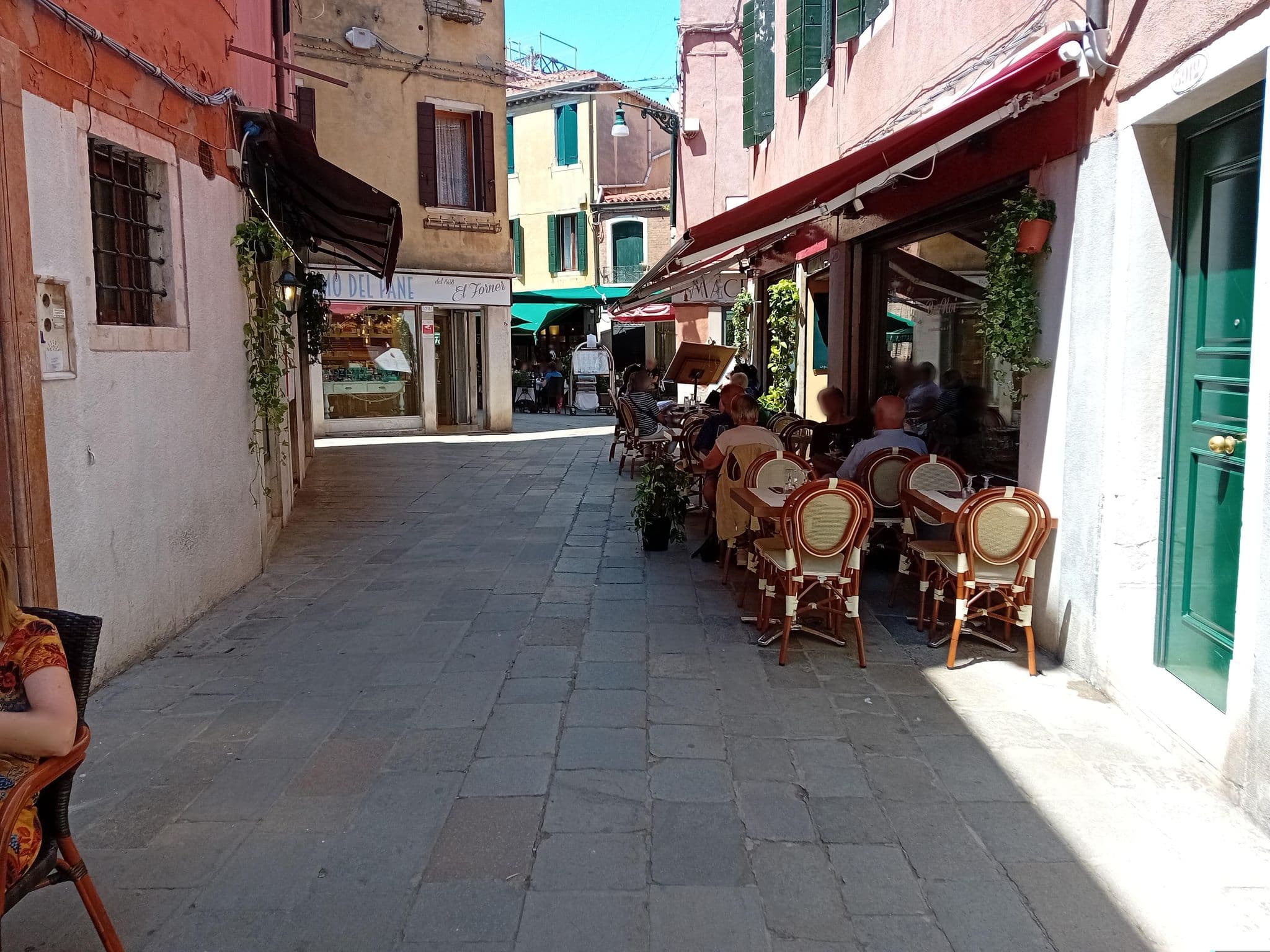 Street view near Alberghi Londra Palace, Venice — © jlstanus (CC BY-SA · Mapillary)