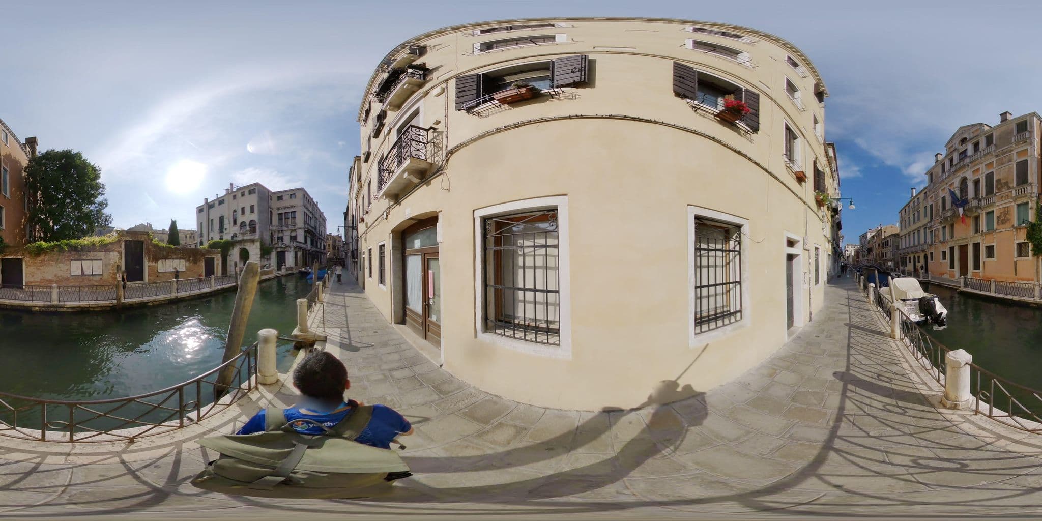 Street view near New Venice Apartments, Venice — © mapconcierge (CC BY-SA · Mapillary)