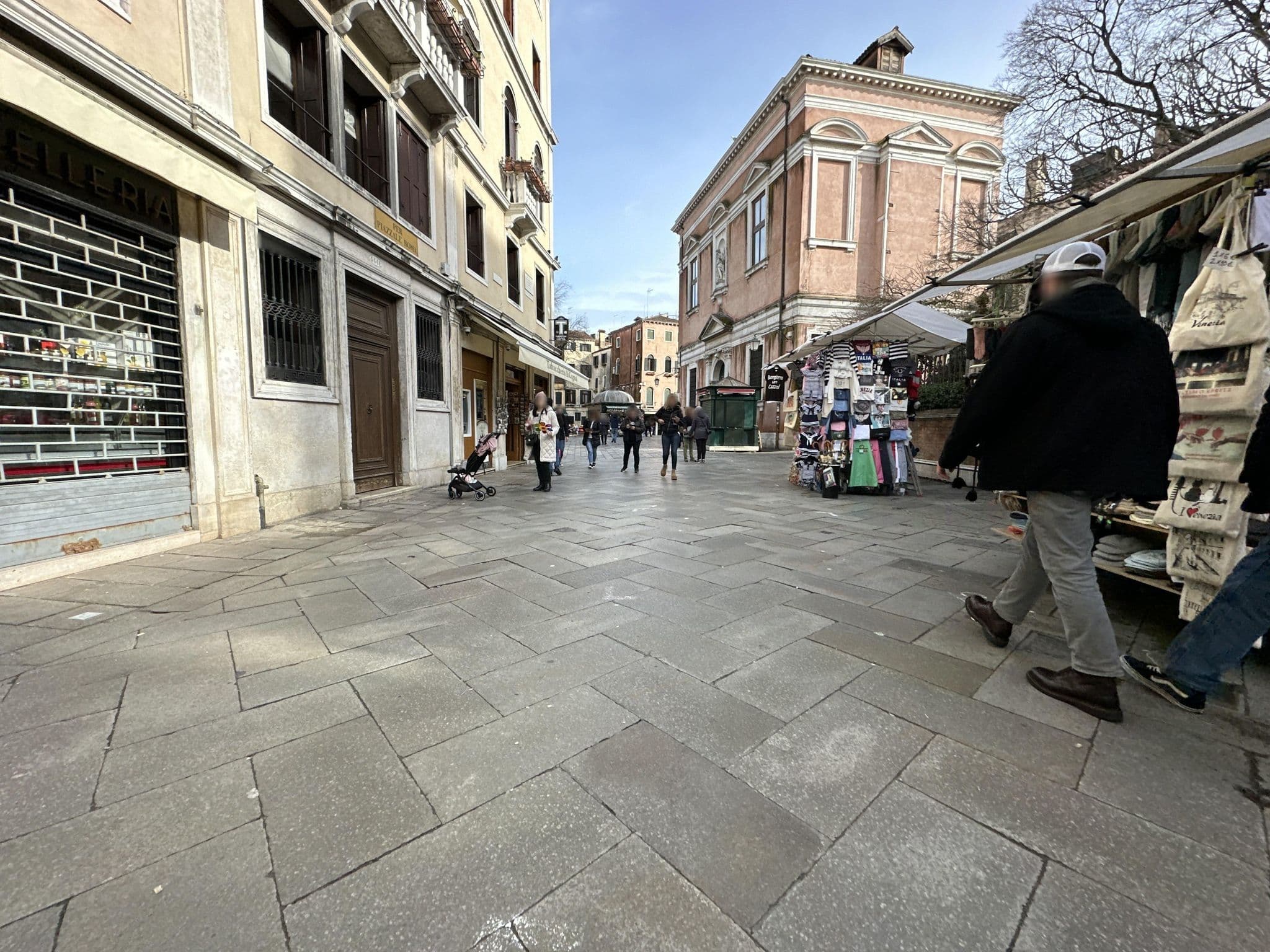 Street view near Domus Elite, Venice — © quickness805 (CC BY-SA · Mapillary)