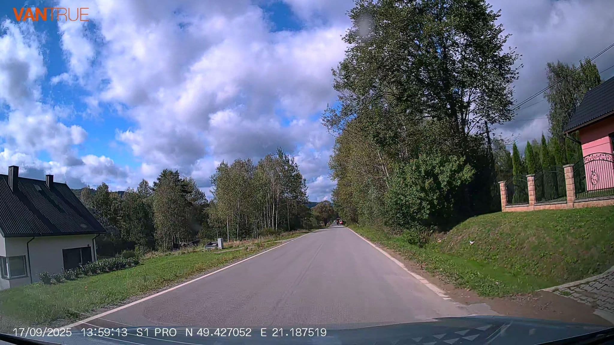 Street view near Dom Gościnny Kowalówka, Zborov — © Driven2574 (CC BY-SA · Mapillary)