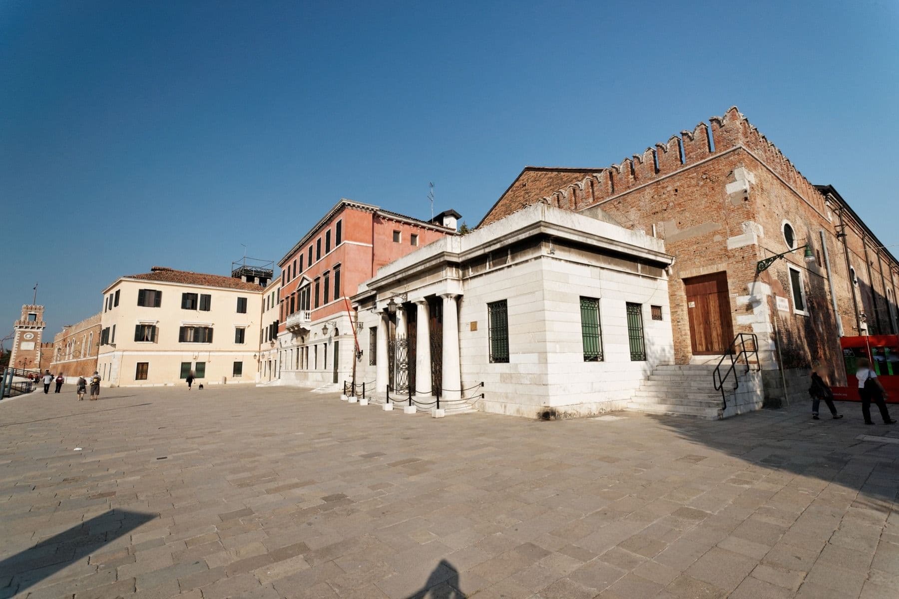 Street view near Cà Arsenale, Venice — © txllxt (CC BY-SA · Mapillary)