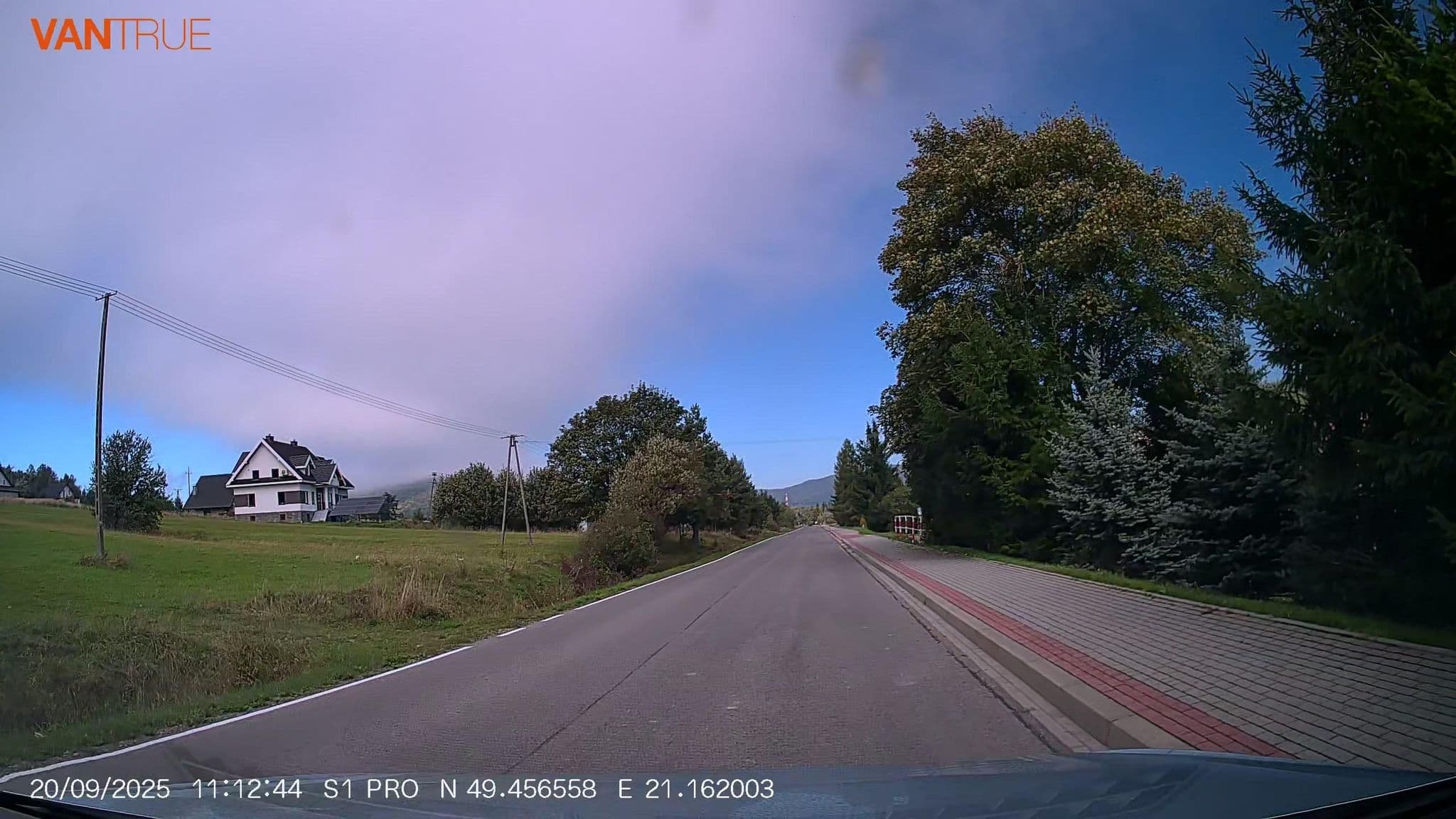 Street view near Agroturystyka pod Grzybkiem, Zborov — © Driven2574 (CC BY-SA · Mapillary)