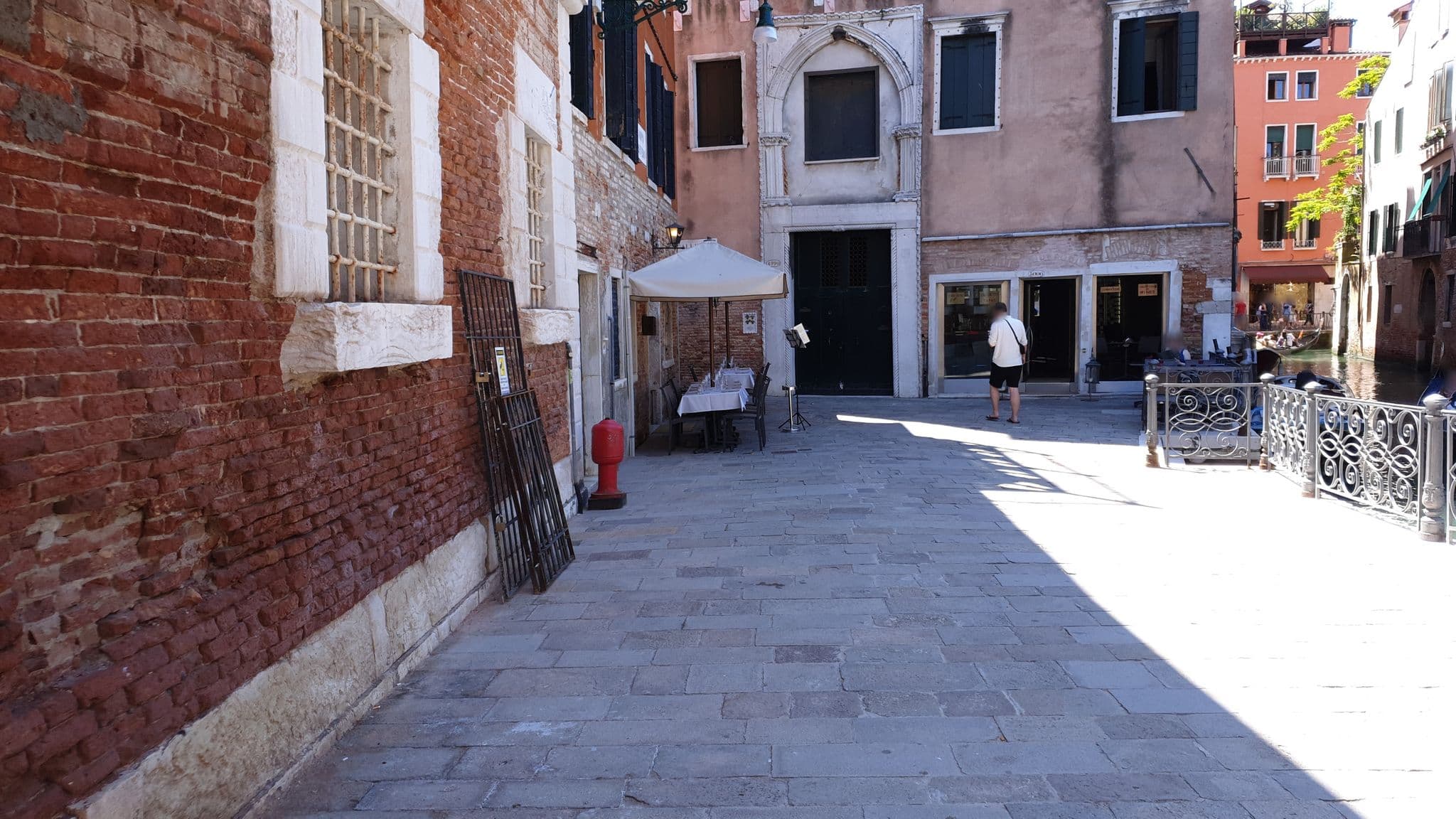 Street view near Palazzo Priuli Hotel Venice, Venice — © jopparn (CC BY-SA · Mapillary)