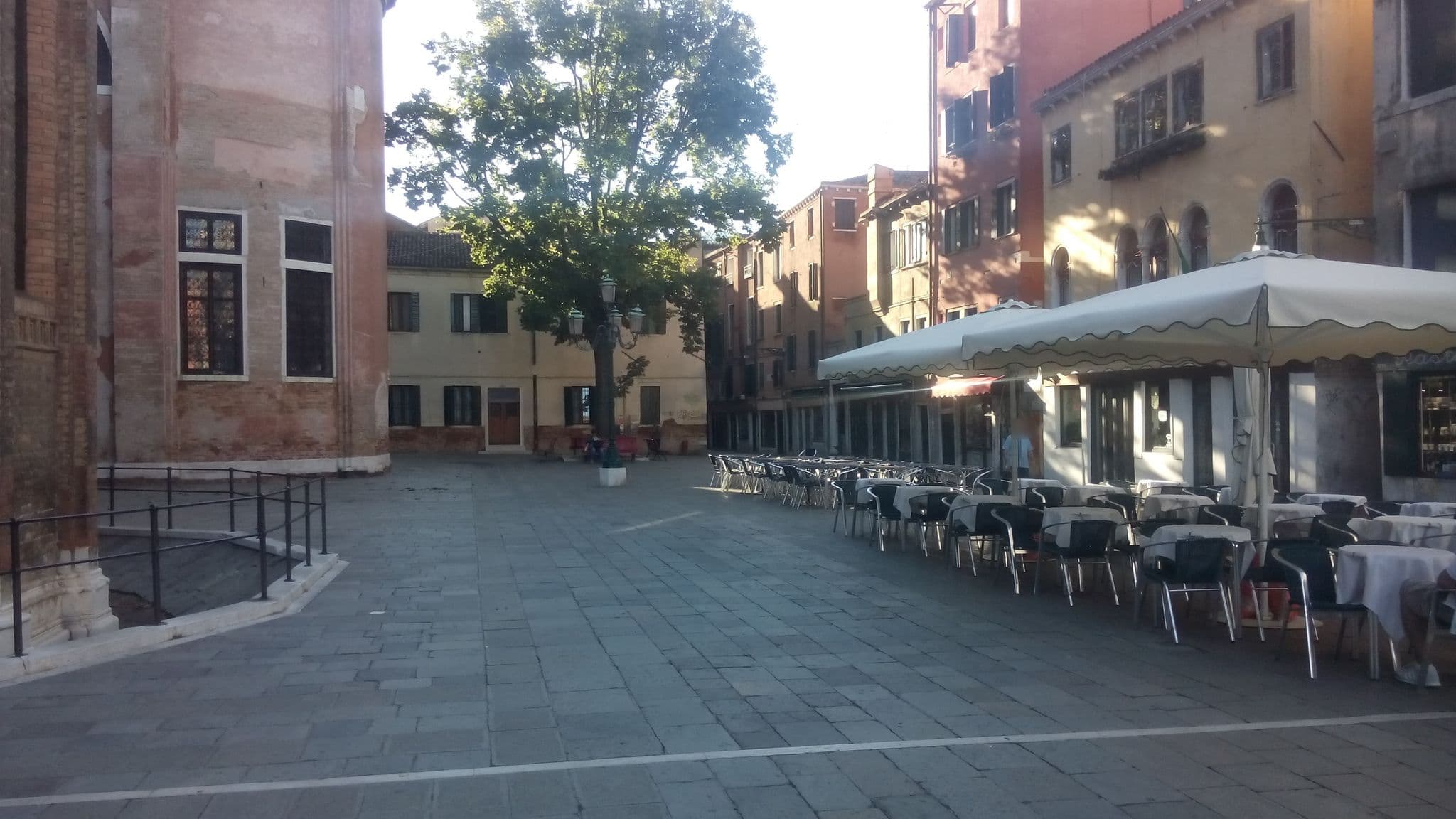 Street view near Ca Serenissima, Venice — © alesarrett (CC BY-SA · Mapillary)