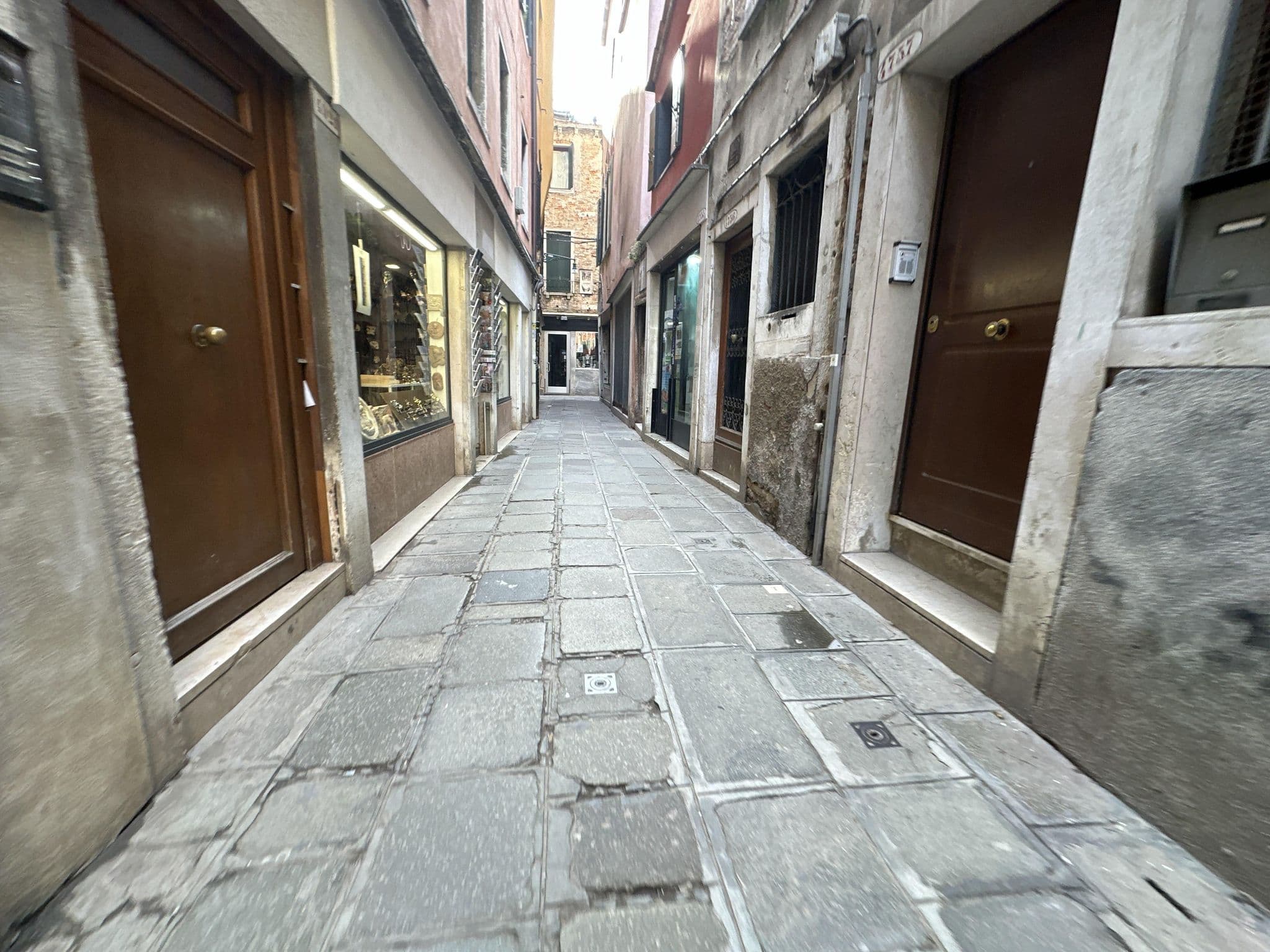 Street view near Residenza Cà Brighella, Venice — © quickness805 (CC BY-SA · Mapillary)