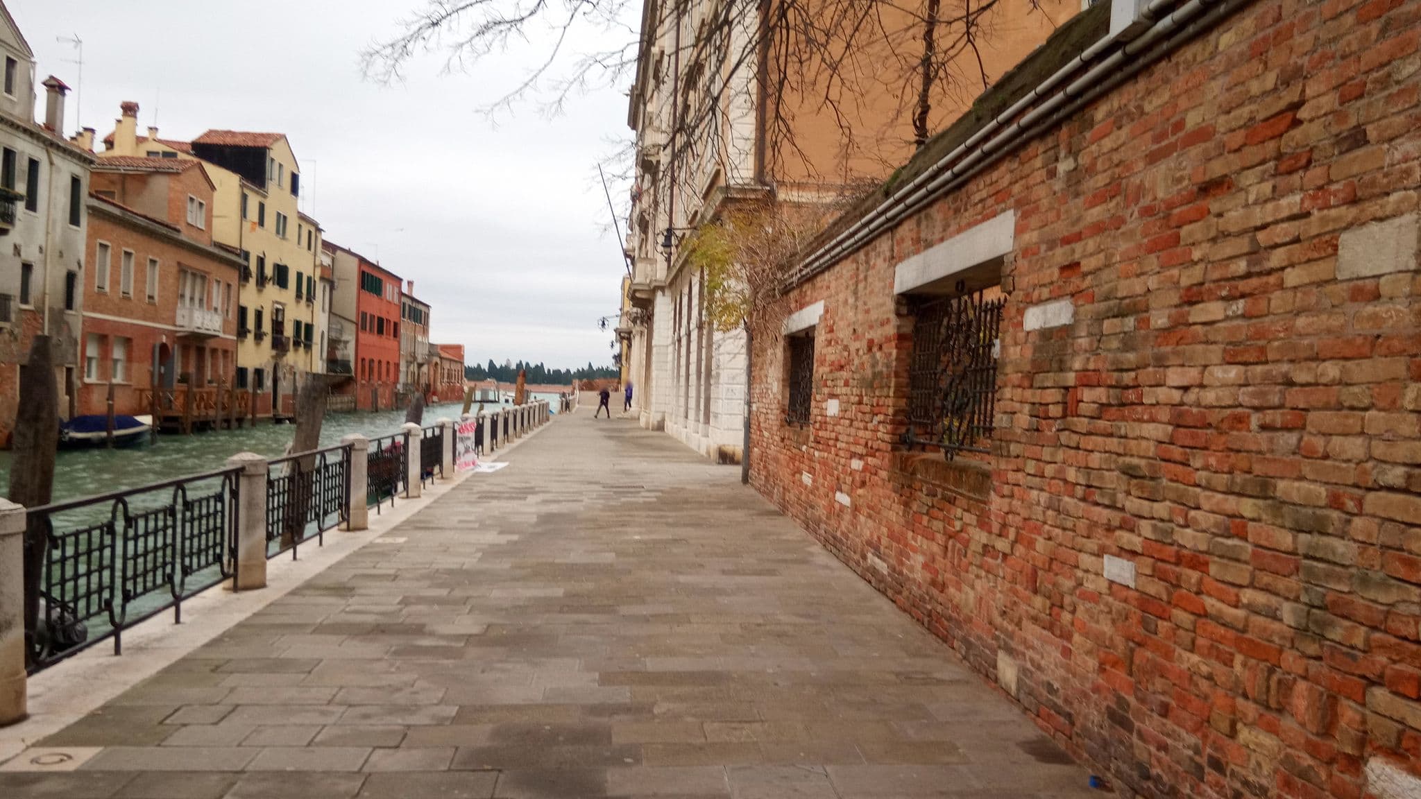 Street view near Canal view apartment, Venice — © alesarrett (CC BY-SA · Mapillary)