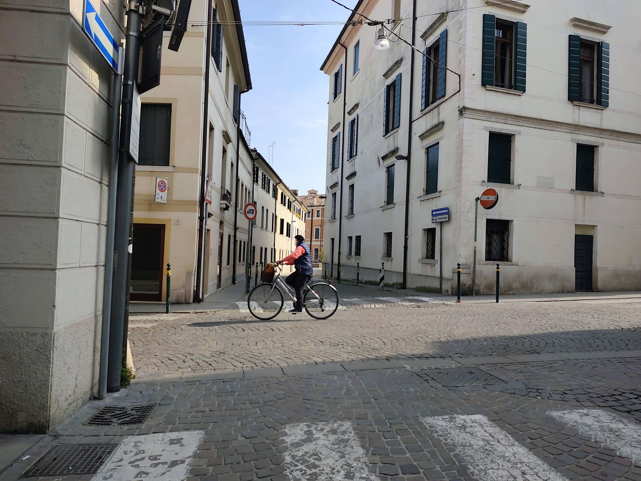 Street view near Il Focolare, Treviso — © Duro (CC BY-SA · Mapillary)