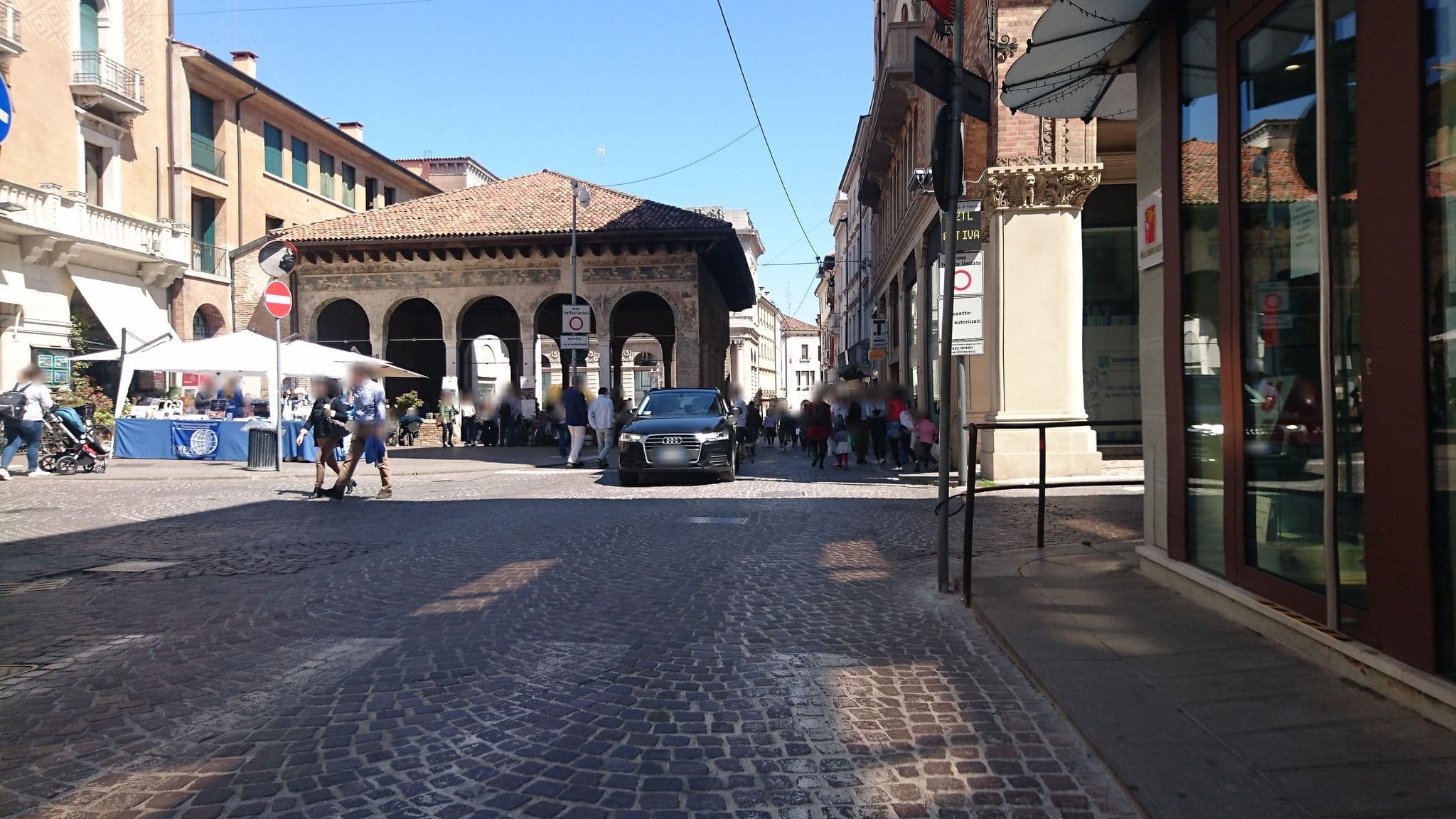 Street view near Casa Hoara, Treviso — © voschix (CC BY-SA · Mapillary)