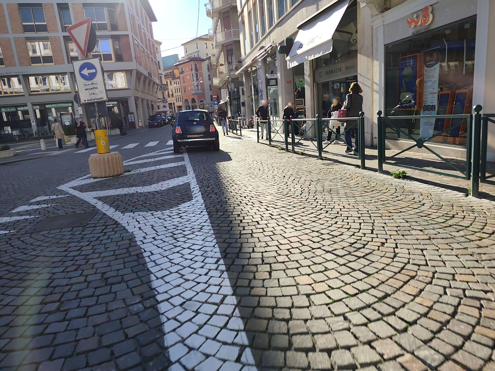 Street view near Rialto13, Treviso — © Duro (CC BY-SA · Mapillary)