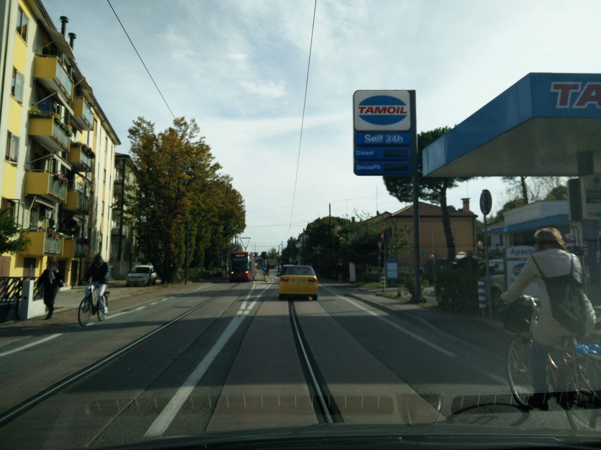 Street view near Russott hotel, Favaro Veneto — © bellazambo (CC BY-SA · Mapillary)