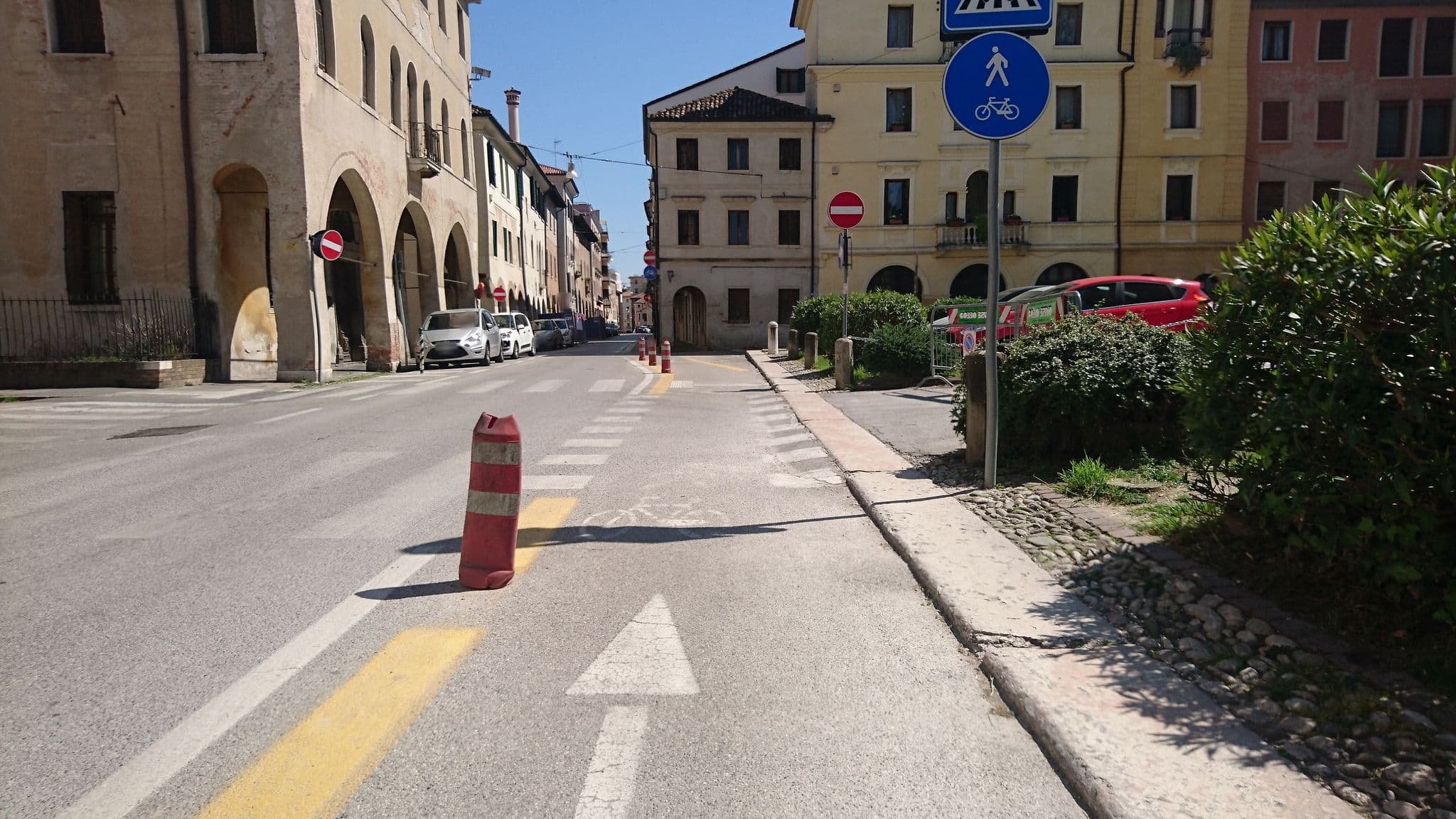 Street view near Relais San Nicolo Residenza D'Epoca e Hotel, Treviso — © voschix (CC BY-SA · Mapillary)