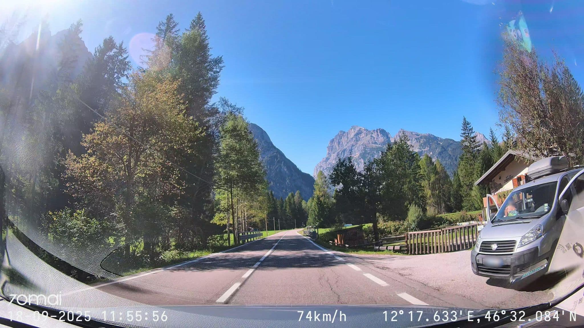 Street view near Hotel Al Cervo, Auronzo — © doriel (CC BY-SA · Mapillary)