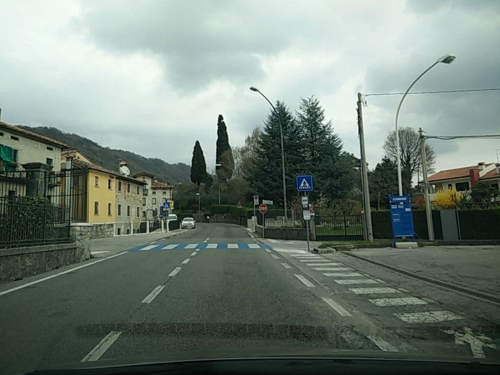 Street view near B&B Tra Laghi e Colline, Tarzo — © bellazambo (CC BY-SA · Mapillary)