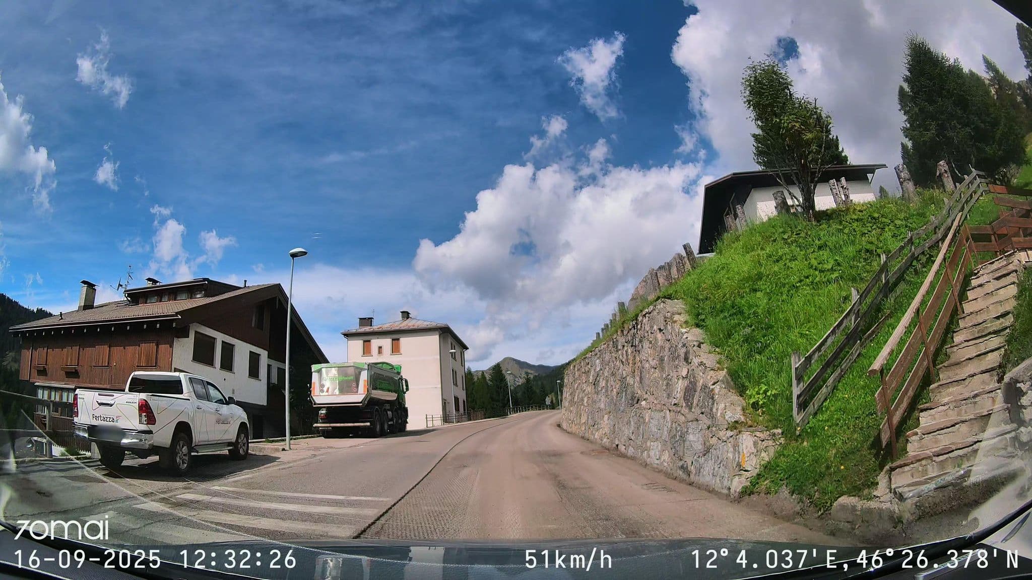 Street view near Hotel Garnì Ladinia di Zuliani Mario & C. SNC, Livinallongo del Col di Lana — © doriel (CC BY-SA · Mapillary)
