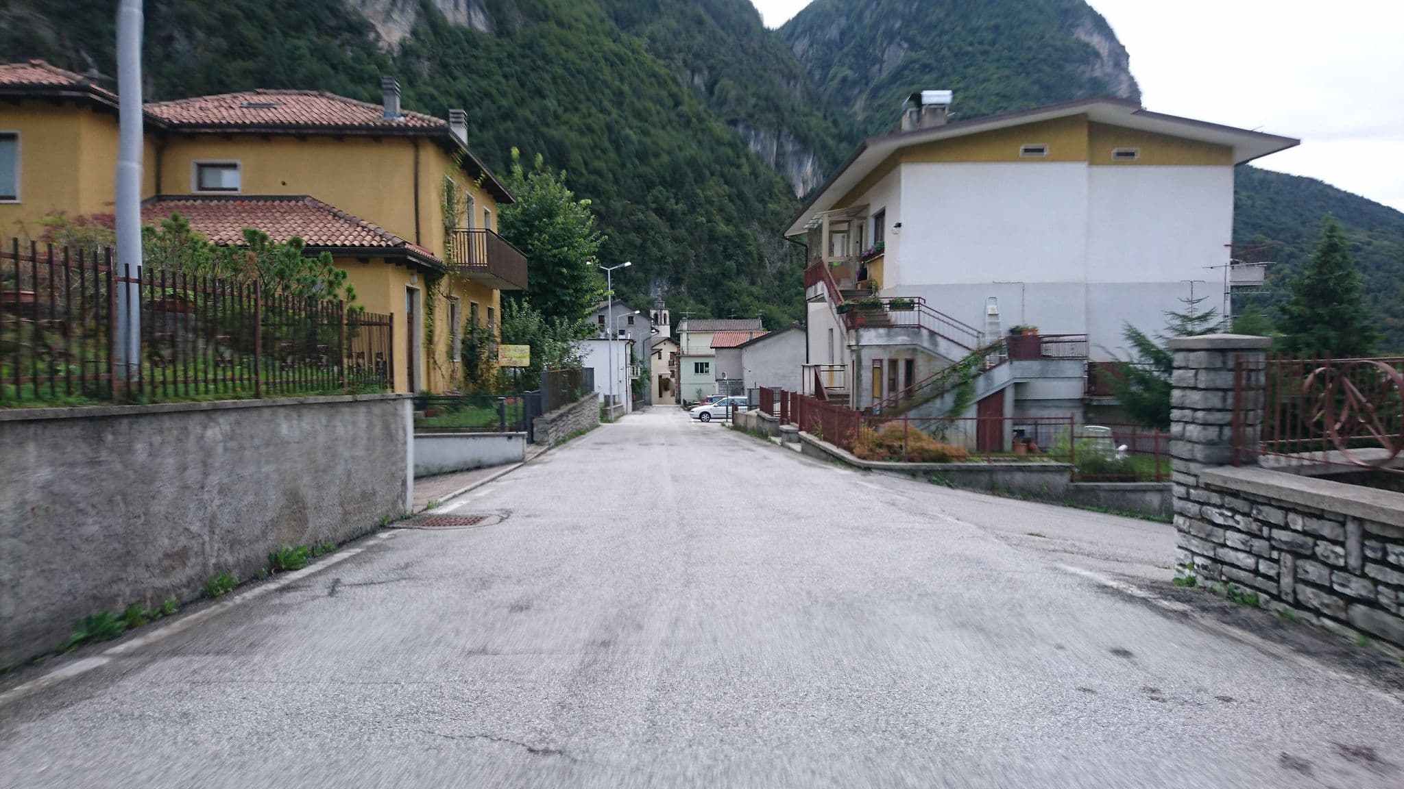 Street view near B&B da Delfy, Longarone — © voschix (CC BY-SA · Mapillary)