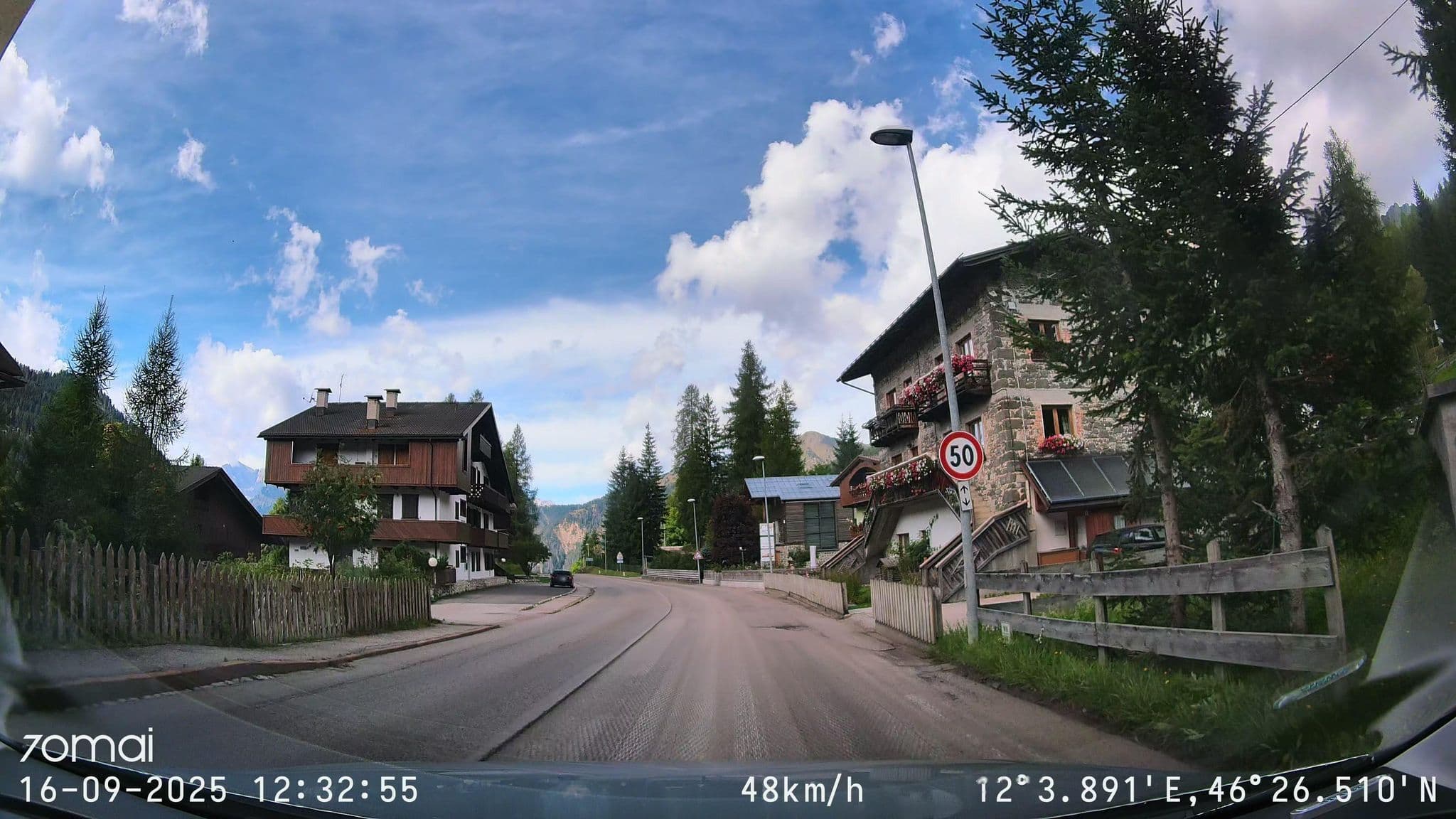 Street view near Garni Al Barance di Crepaz Anna Maria, Livinallongo del Col di Lana — © doriel (CC BY-SA · Mapillary)