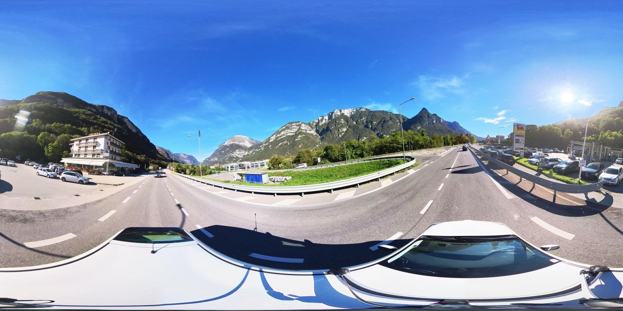 Street view near Hotel Ristorante Bar Quattro Valli, Longarone — © osmplus_org (CC BY-SA · Mapillary)