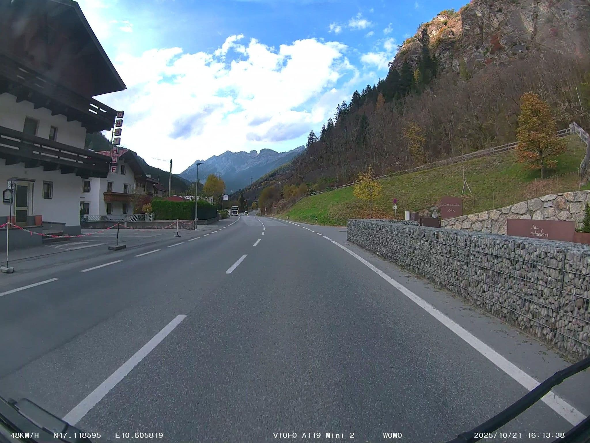 Street view near Gasthof zum Löwen, Fliess — © soulcover (CC BY-SA · Mapillary)