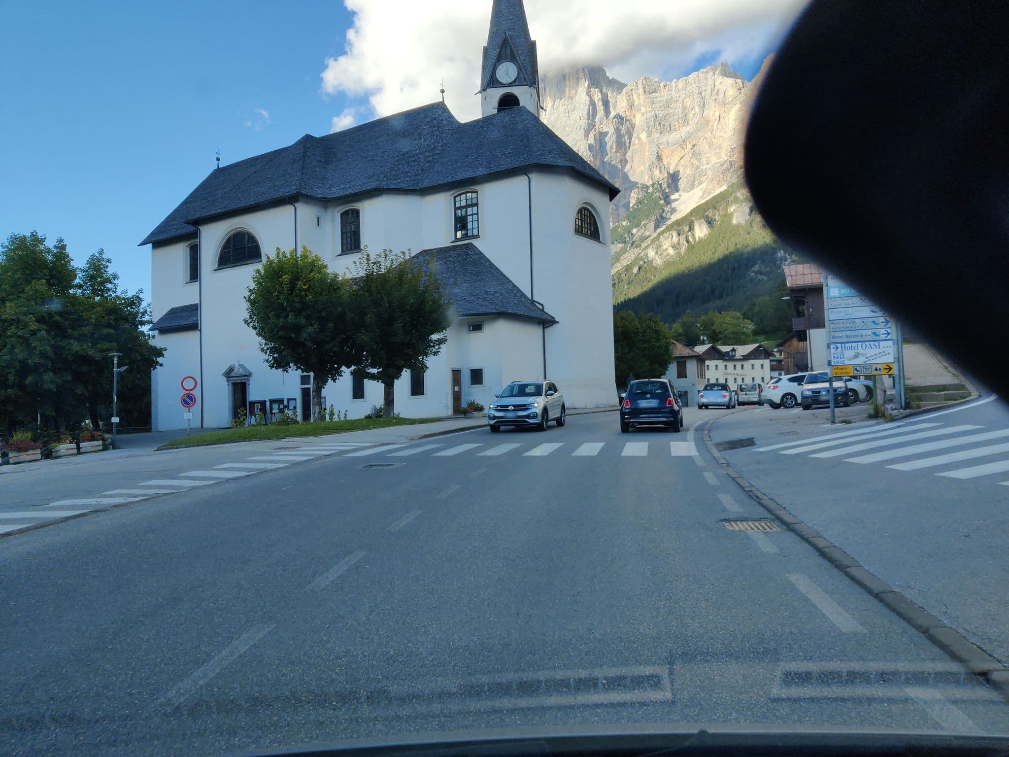 Street view near Colli, Cortina d'Ampezzo — © kopra (CC BY-SA · Mapillary)