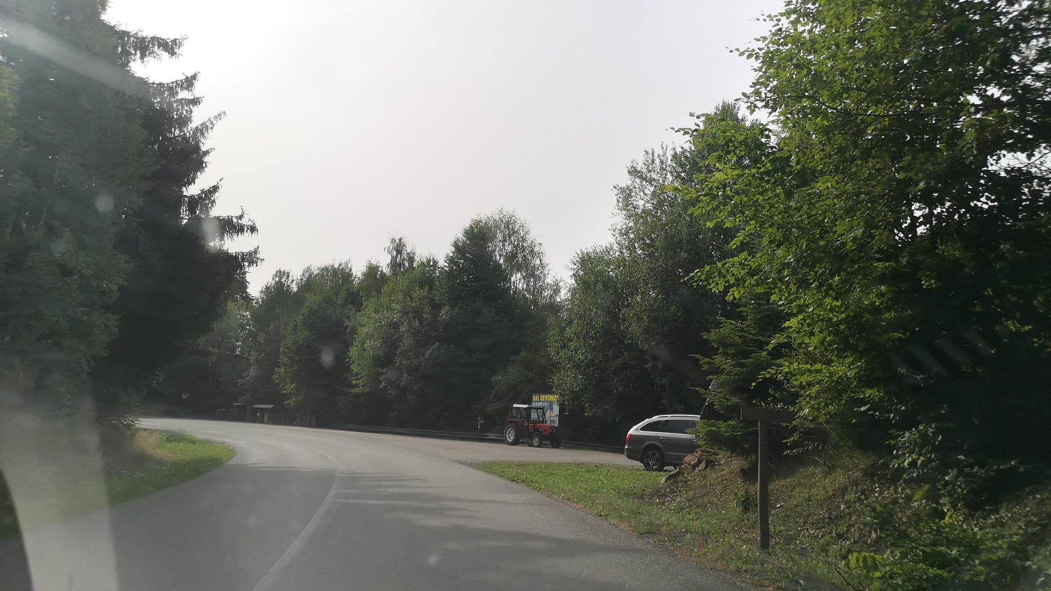 Street view near Turistická ubytovňa Chata Ipeľ, Klenovec — © moon4 (CC BY-SA · Mapillary)