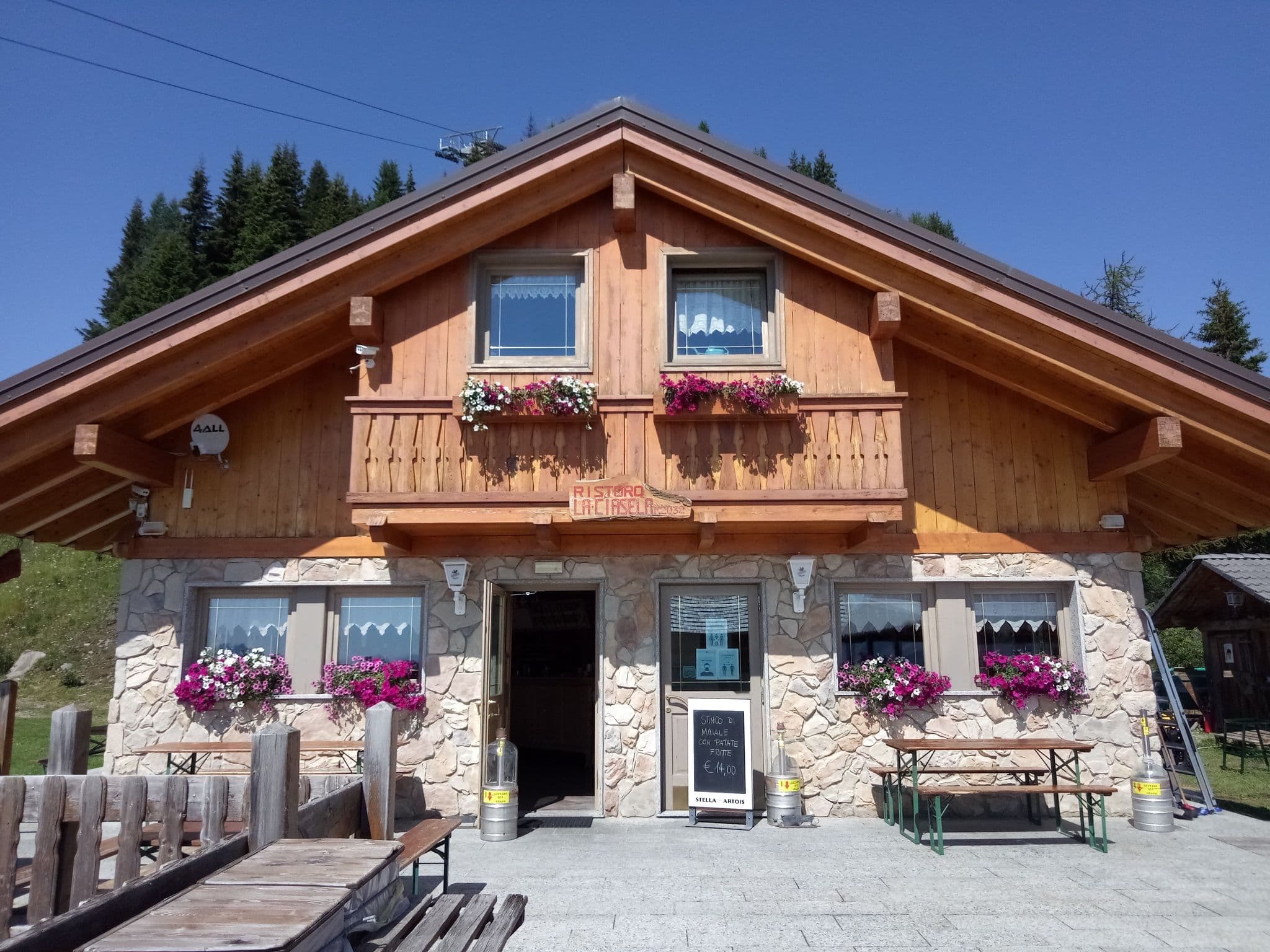 Street view near Rifugio aquileia, Livinallongo del Col di Lana — © paracetamolo (CC BY-SA · Mapillary)