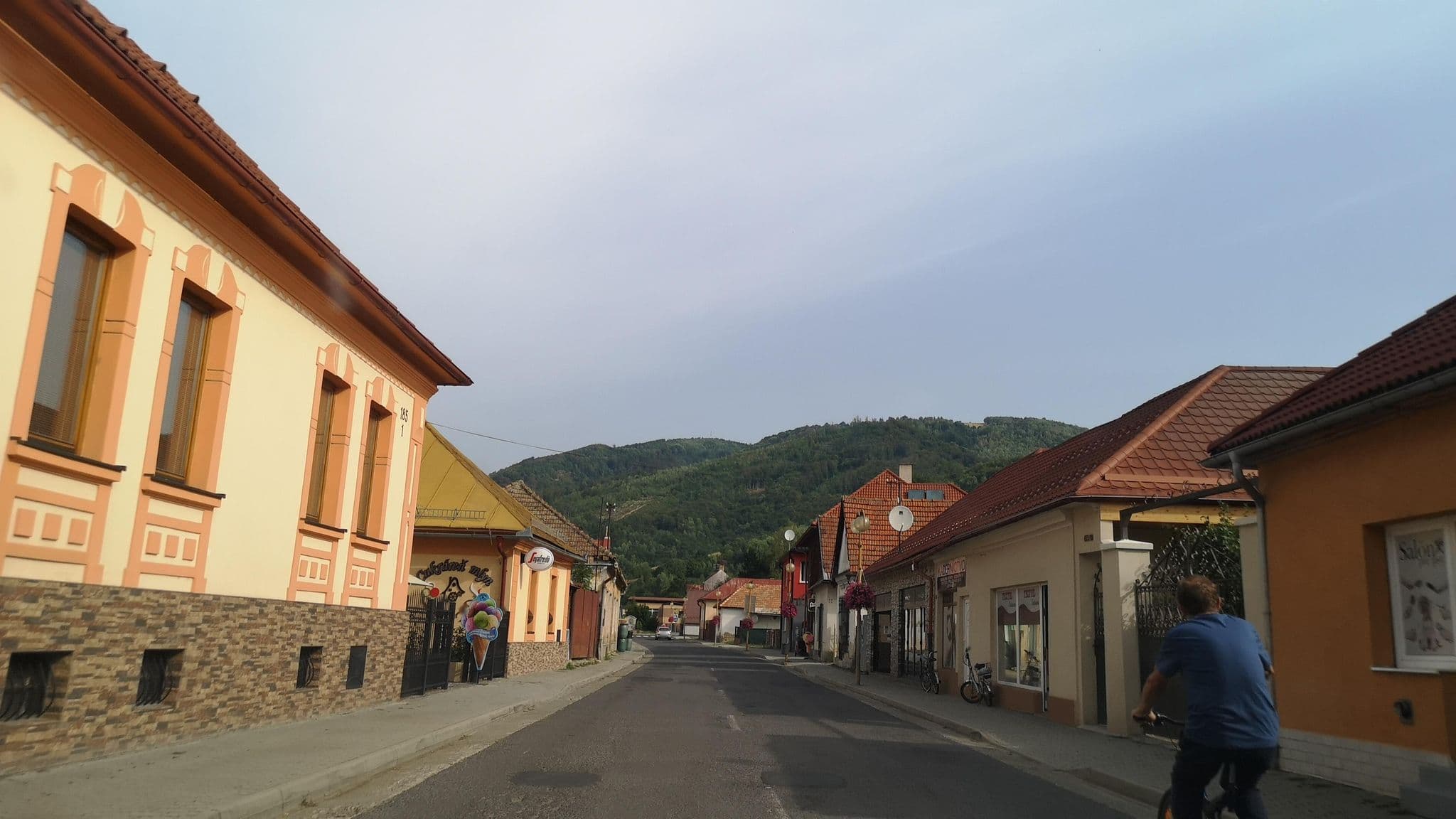 Street view near Penzión Kokava, Klenovec — © moon4 (CC BY-SA · Mapillary)