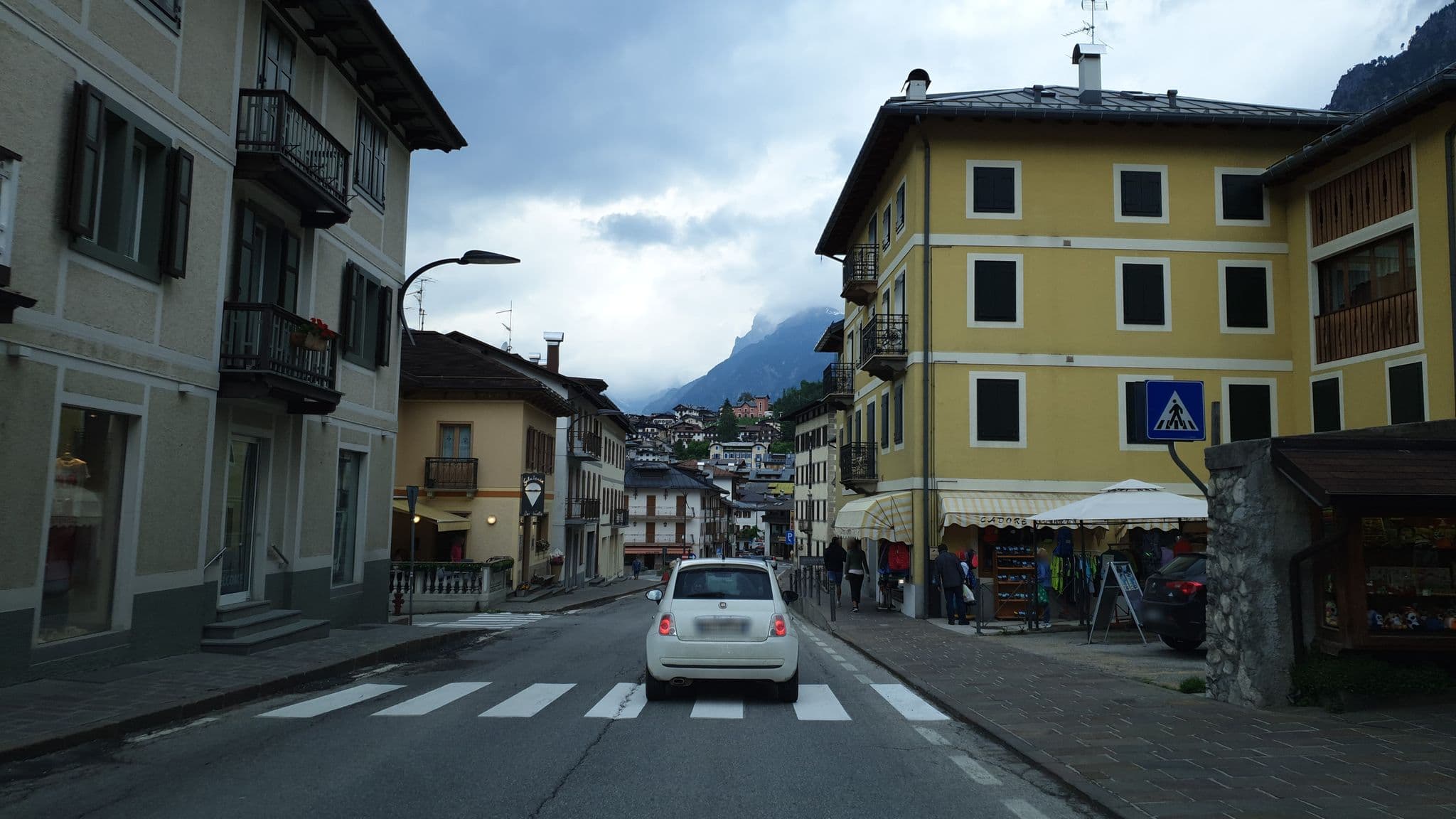Street view near Albergo Bar Meuble Al Gallo, Auronzo — © jopparn (CC BY-SA · Mapillary)