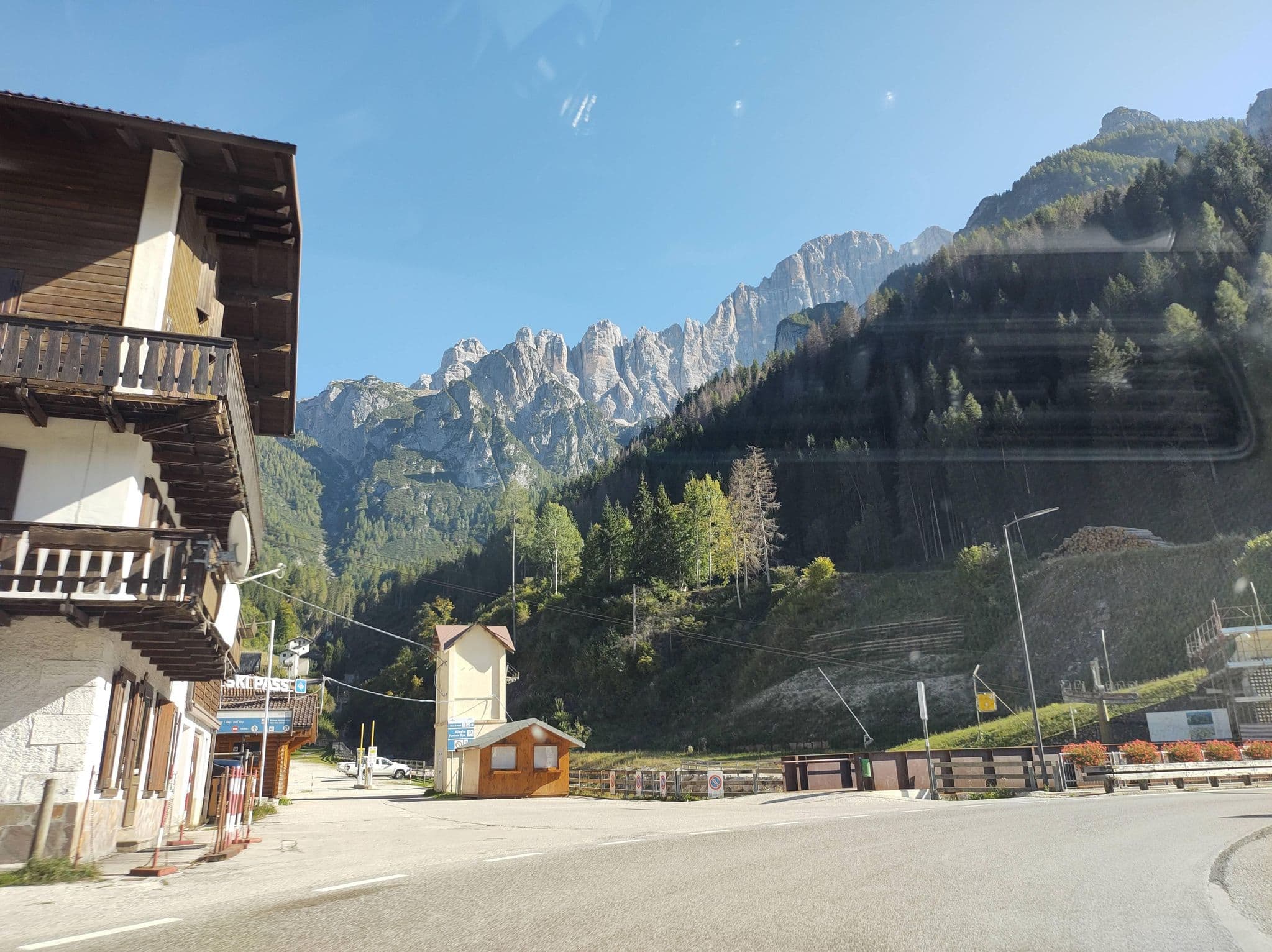 Street view near Casa Nili, Cencenighe Agordino — © thetornado76 (CC BY-SA · Mapillary)