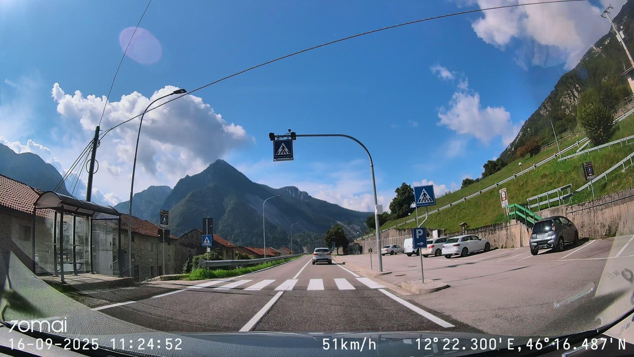 Street view near Albergo Diffuso Valcellina e Val Vajont in Erto, Longarone — © doriel (CC BY-SA · Mapillary)
