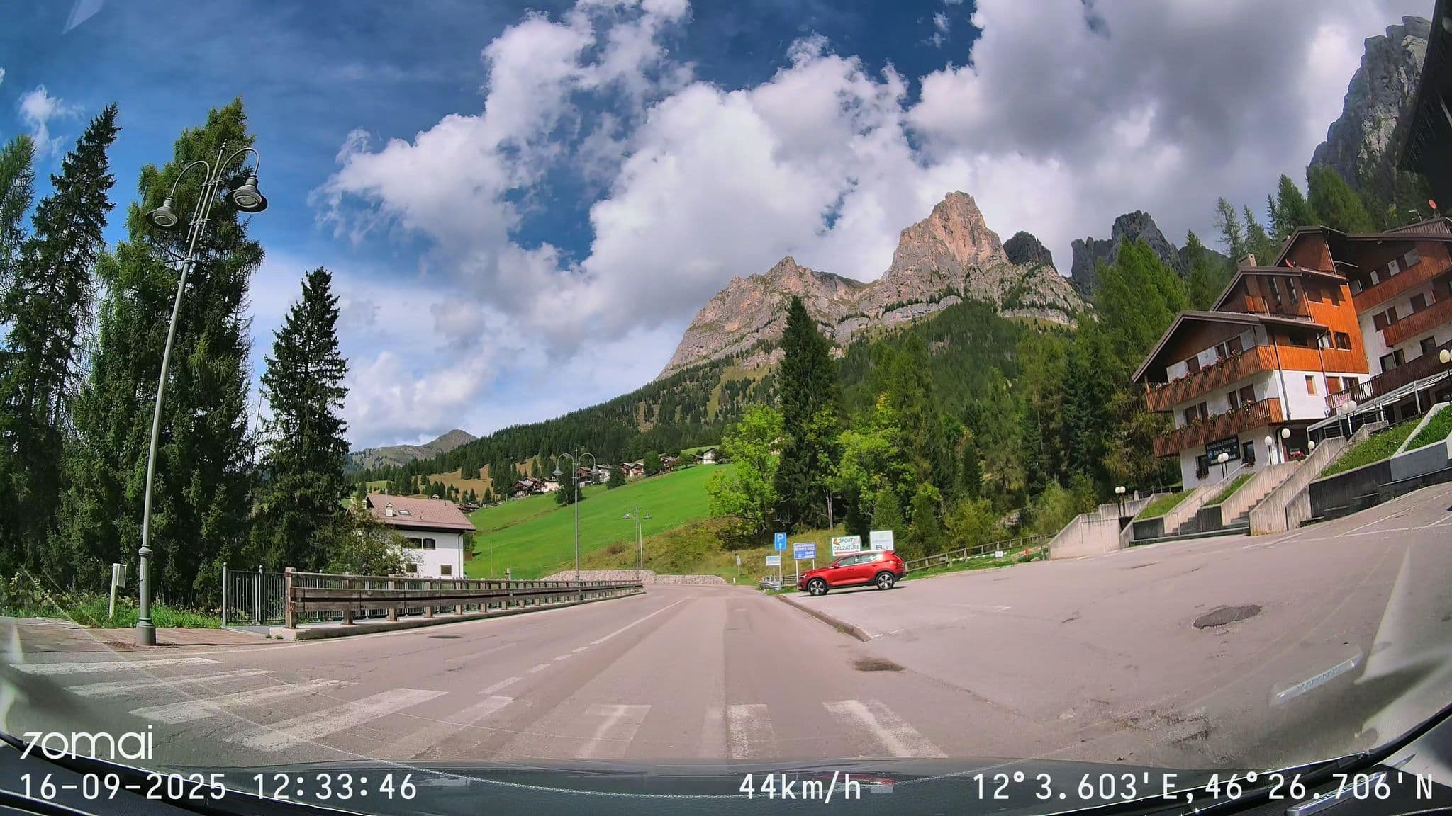 Street view near Consorzio Casa Albergo 'Ericà, Livinallongo del Col di Lana — © doriel (CC BY-SA · Mapillary)