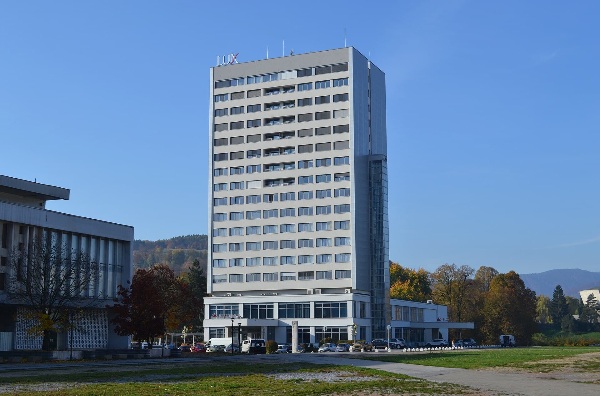 Lux (via Wikimedia Commons, CC BY-SA 4.0)