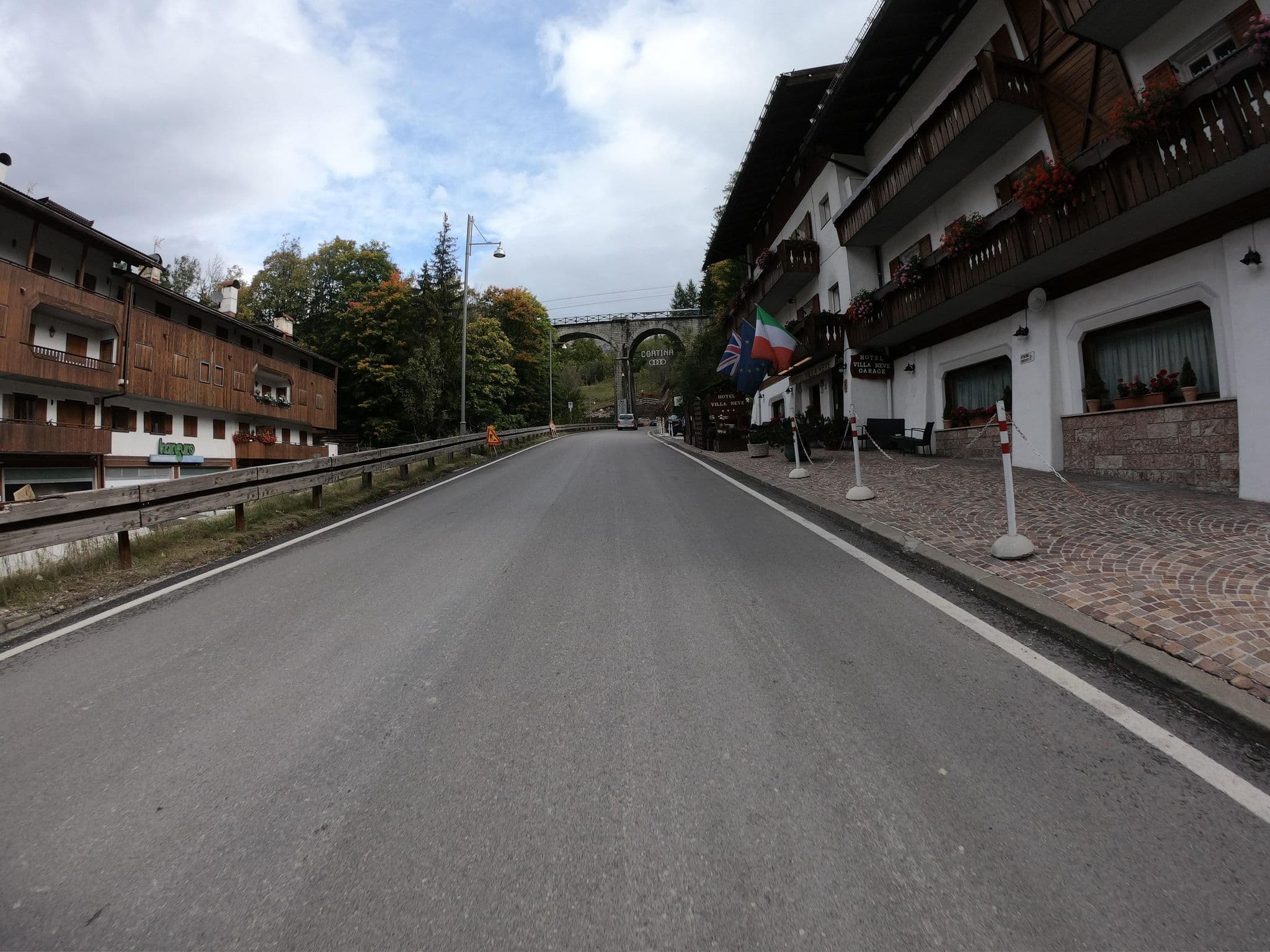 Street view near Hotel Villa Neve, Cortina d'Ampezzo — © joostjakob (CC BY-SA · Mapillary)