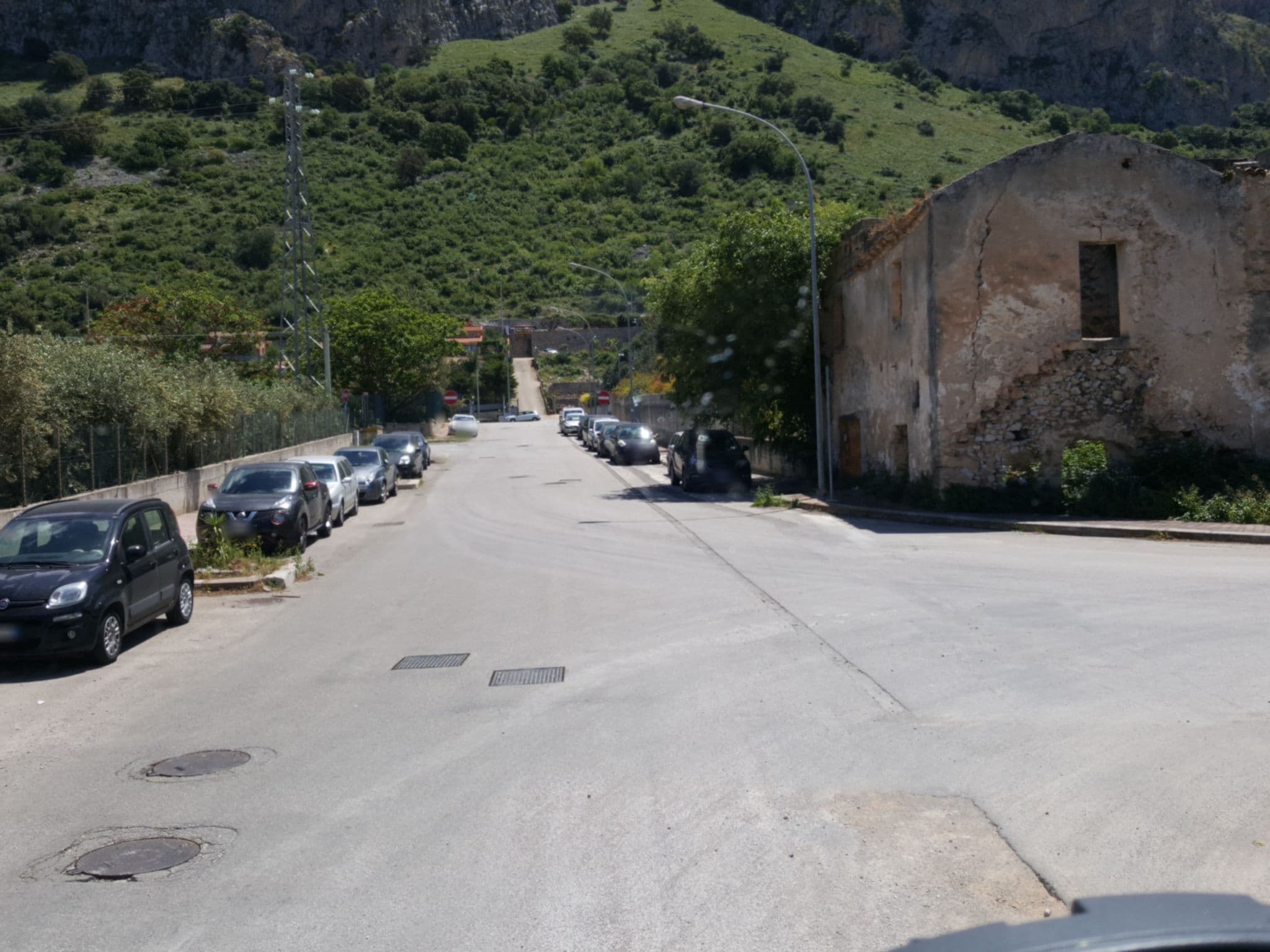 Street view near Case Vacanza Santoro, Capaci — © klimakas (CC BY-SA · Mapillary)