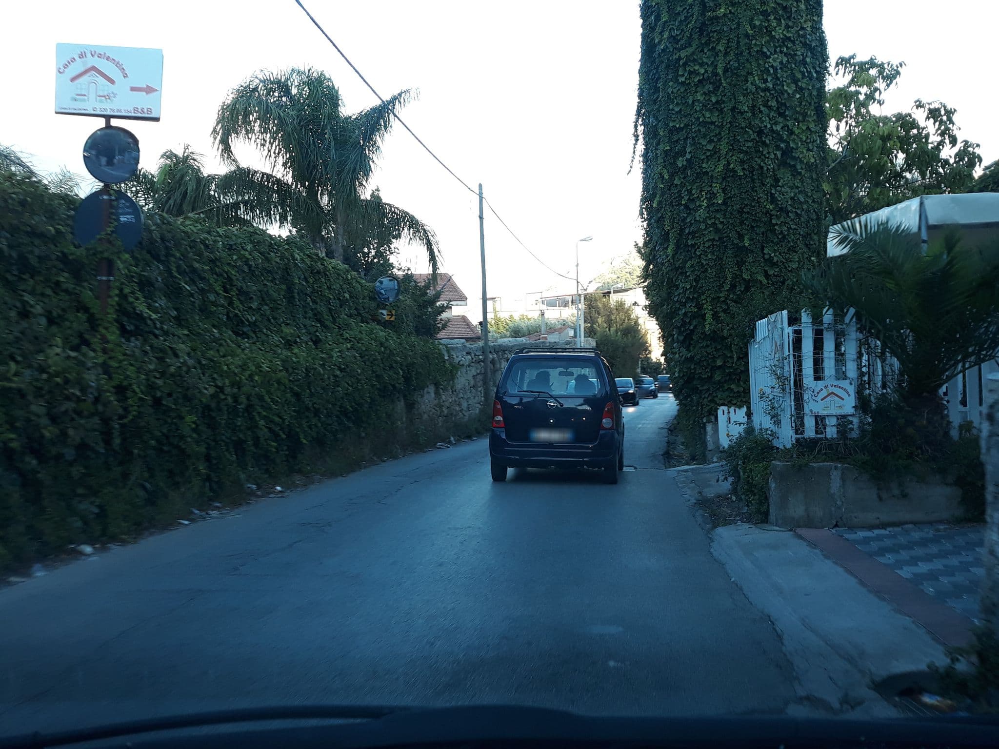 Street view near Casa di Valentina, Monreale — © roberto_inzerillo (CC BY-SA · Mapillary)