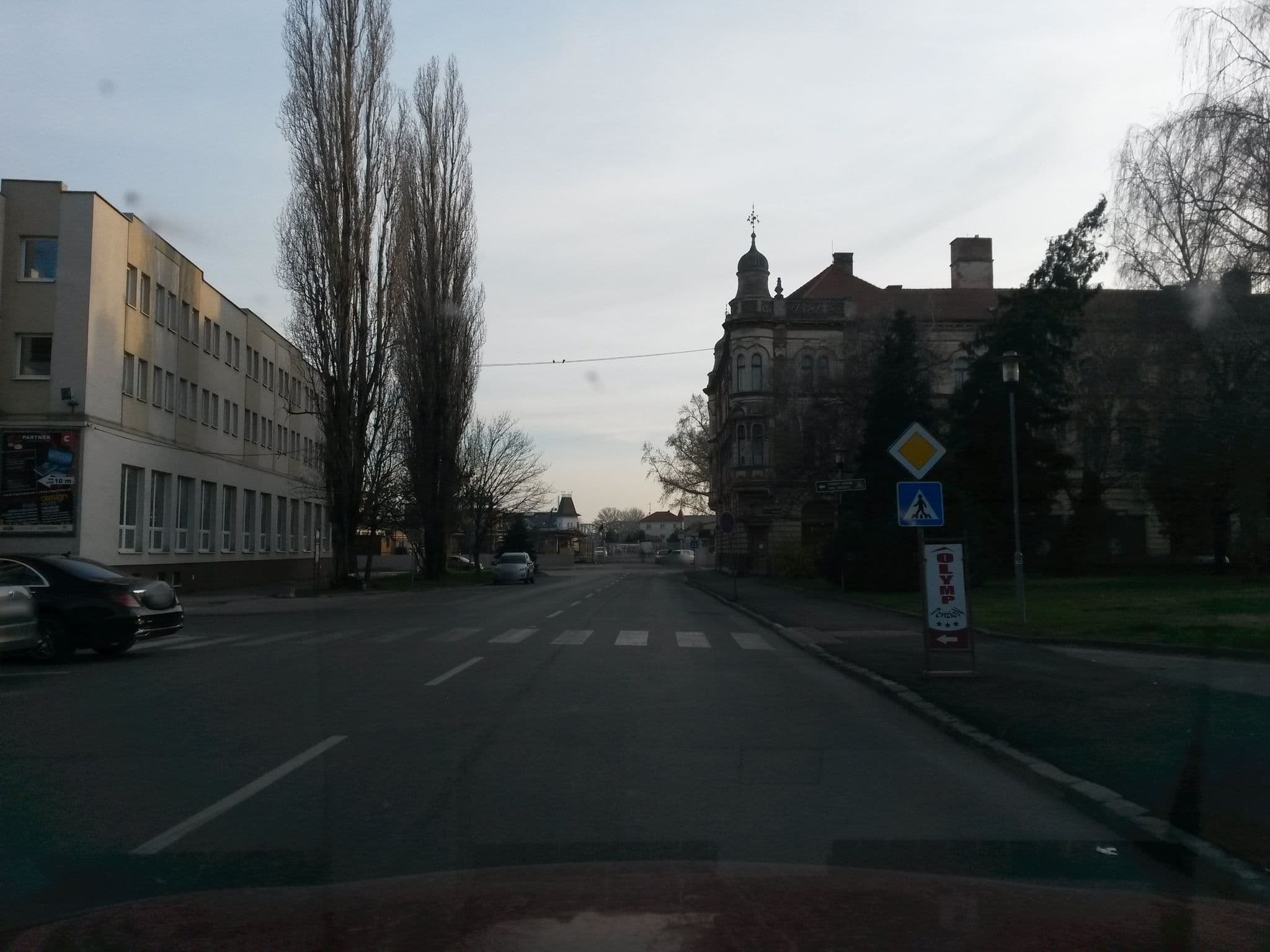 Street view near Lehár, Iža — © pavolg (CC BY-SA · Mapillary)