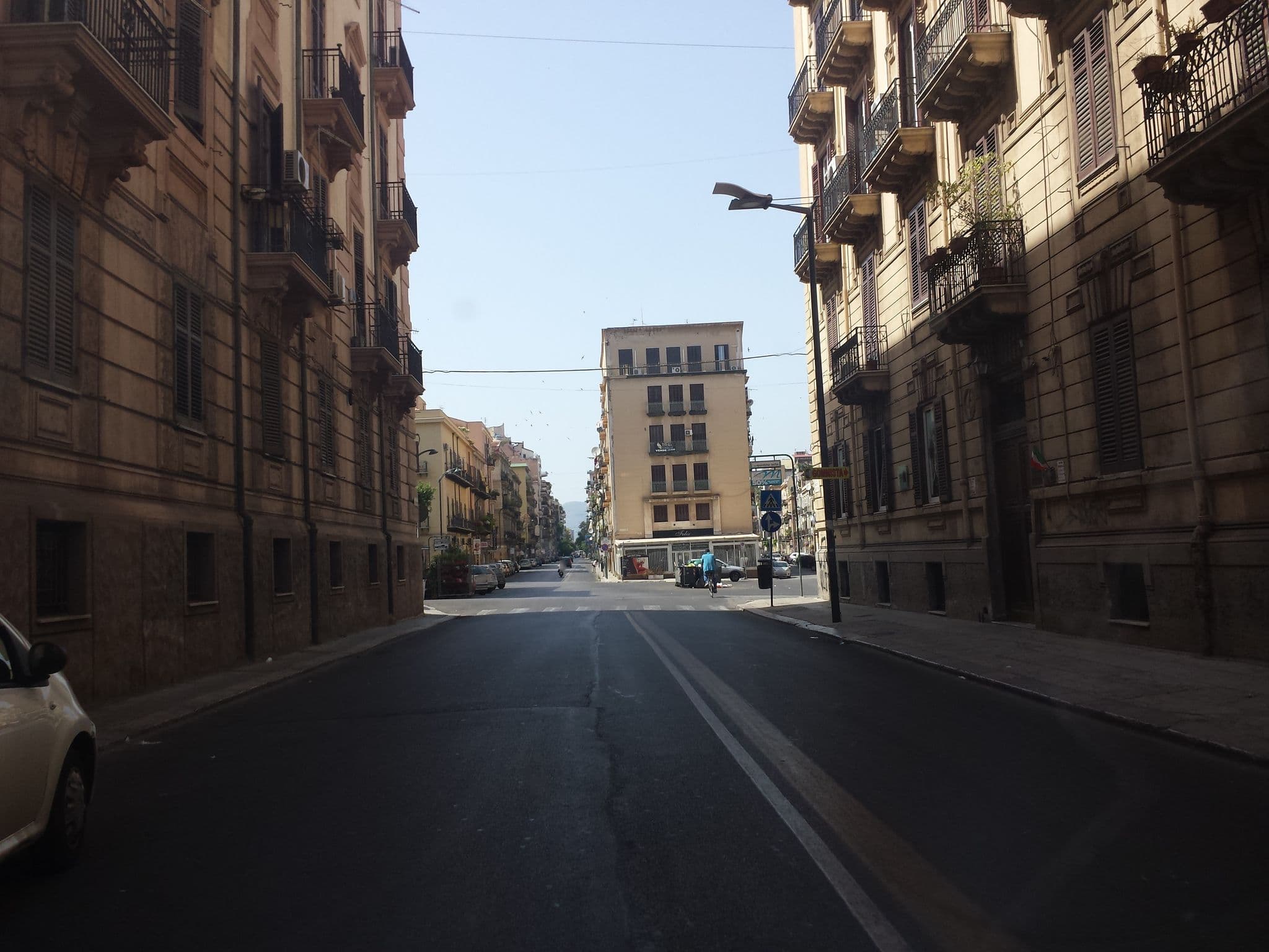 Street view near Ballarhome, Palermo — © aborruso (CC BY-SA · Mapillary)