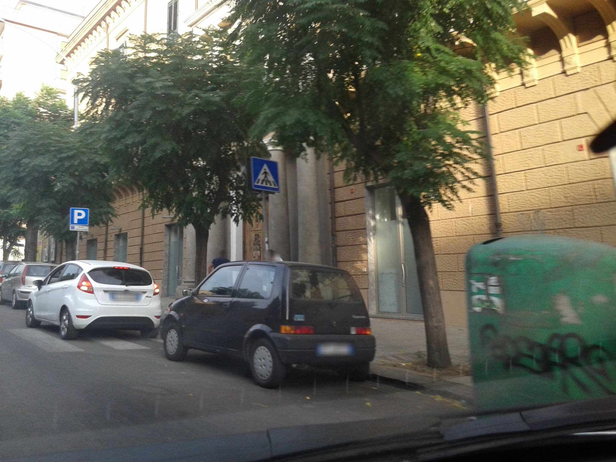 Street view near La Suite del Principe, Palermo — © robertoinze (CC BY-SA · Mapillary)
