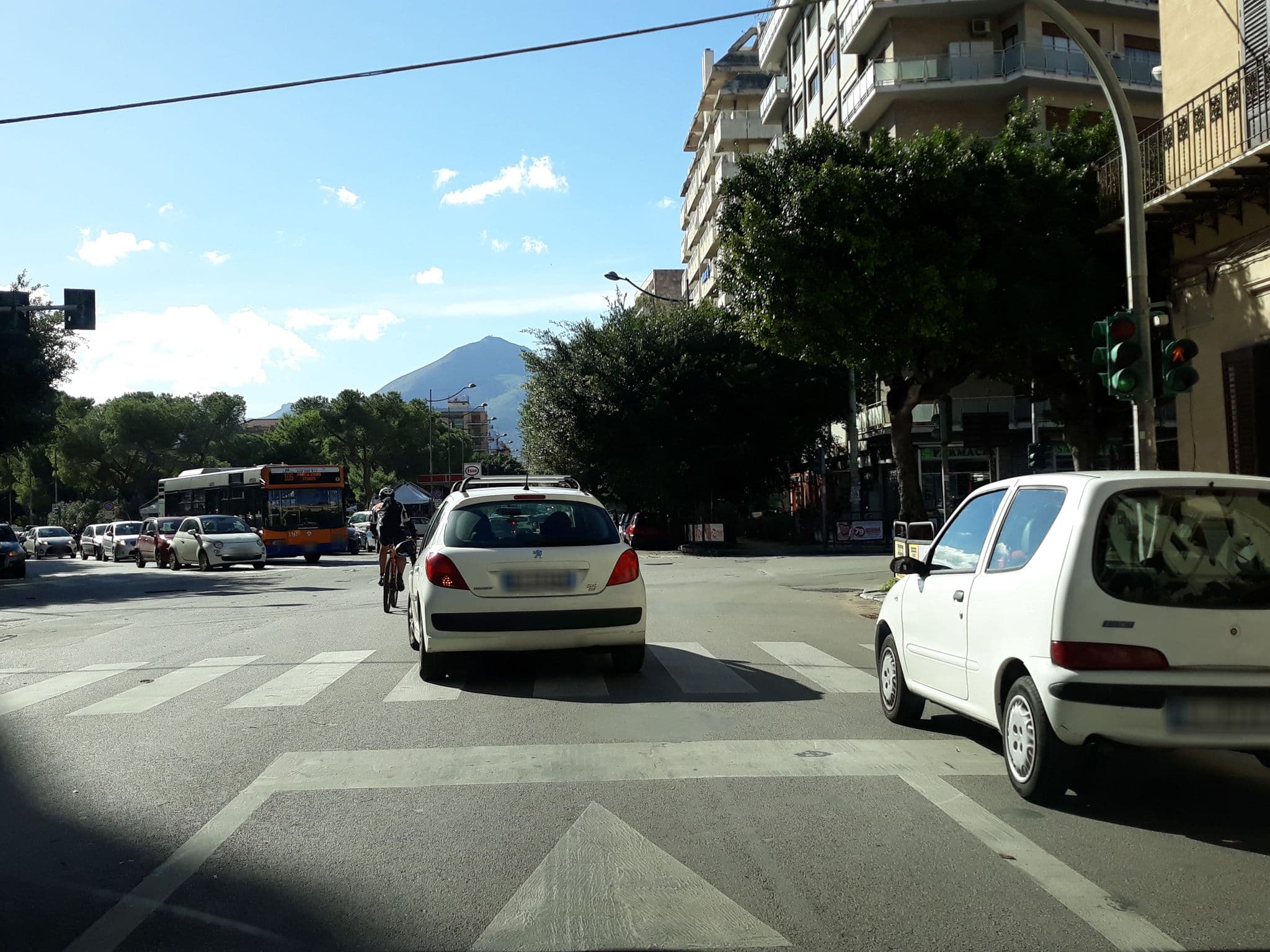 Street view near Il Centro Ottico, Palermo — © roberto_inzerillo (CC BY-SA · Mapillary)