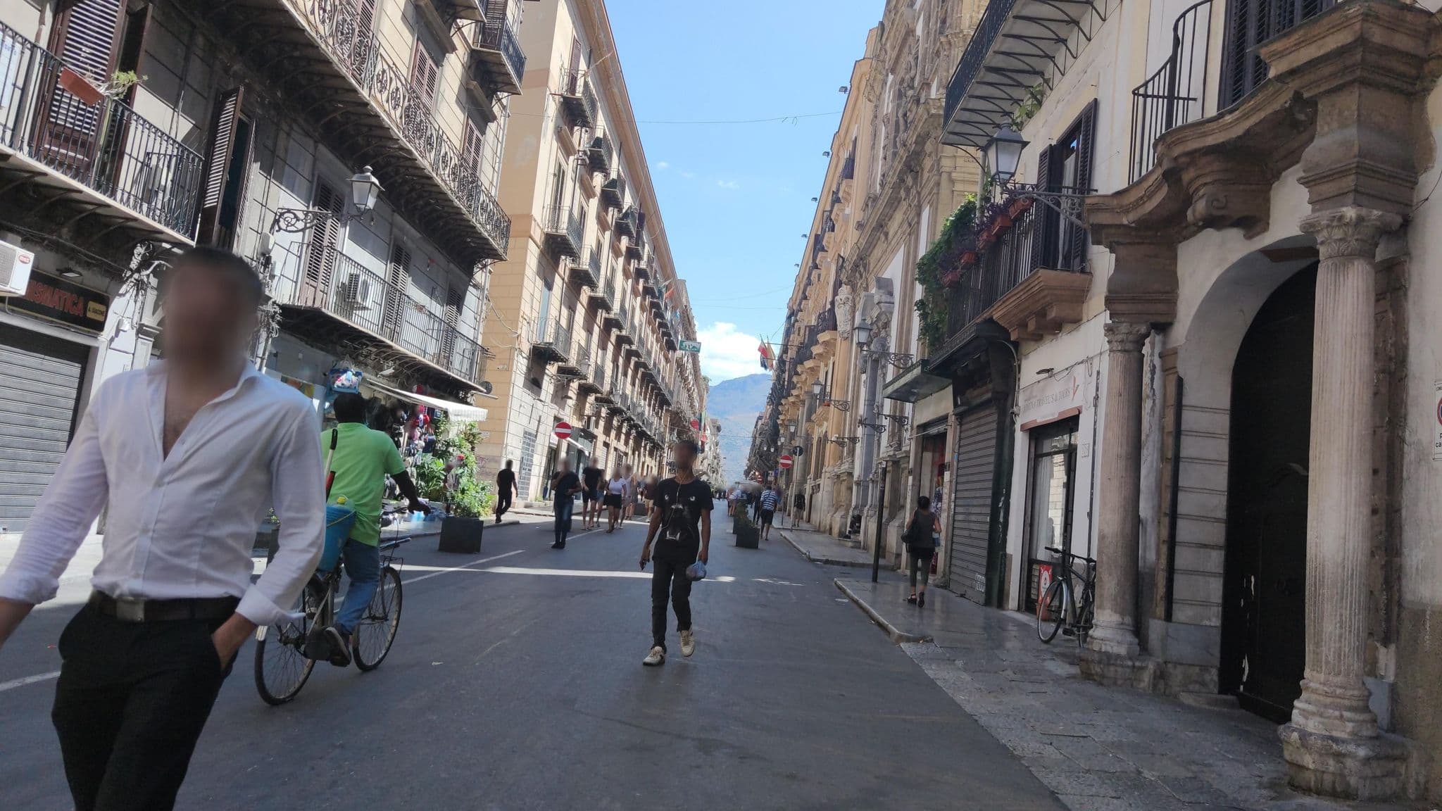 Street view near Ai Tre Mercati, Palermo — © mrey (CC BY-SA · Mapillary)