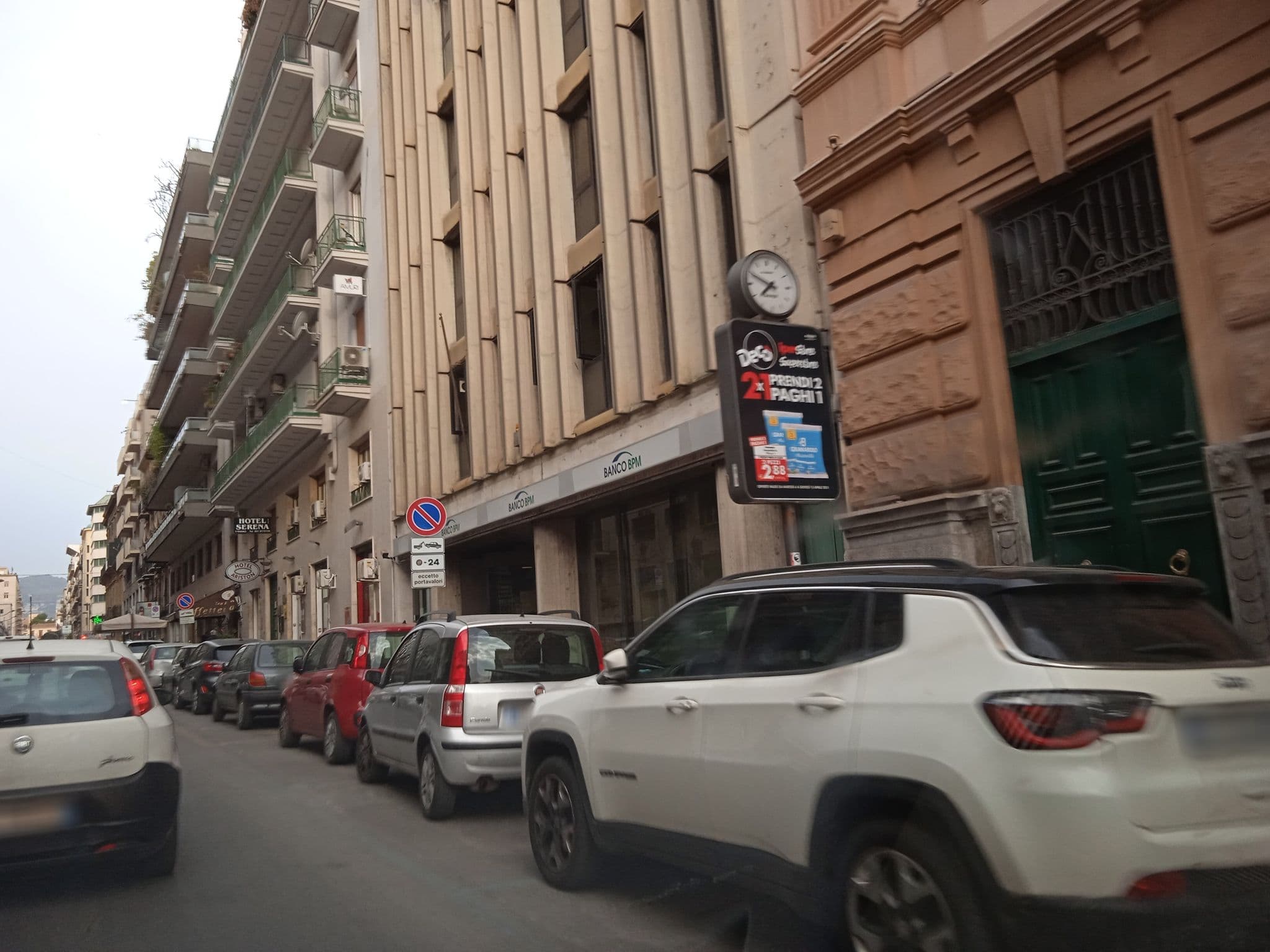 Street view near Suite136, Palermo — © p8fy9y9fs (CC BY-SA · Mapillary)